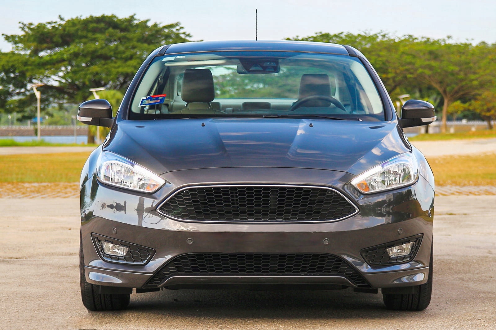 FORD FOCUS MK3 2014-2018 DOKŁADKA PRZEDNIEGO ZDERZAKA SPOILER F1EJ17F017A Producent części Inny