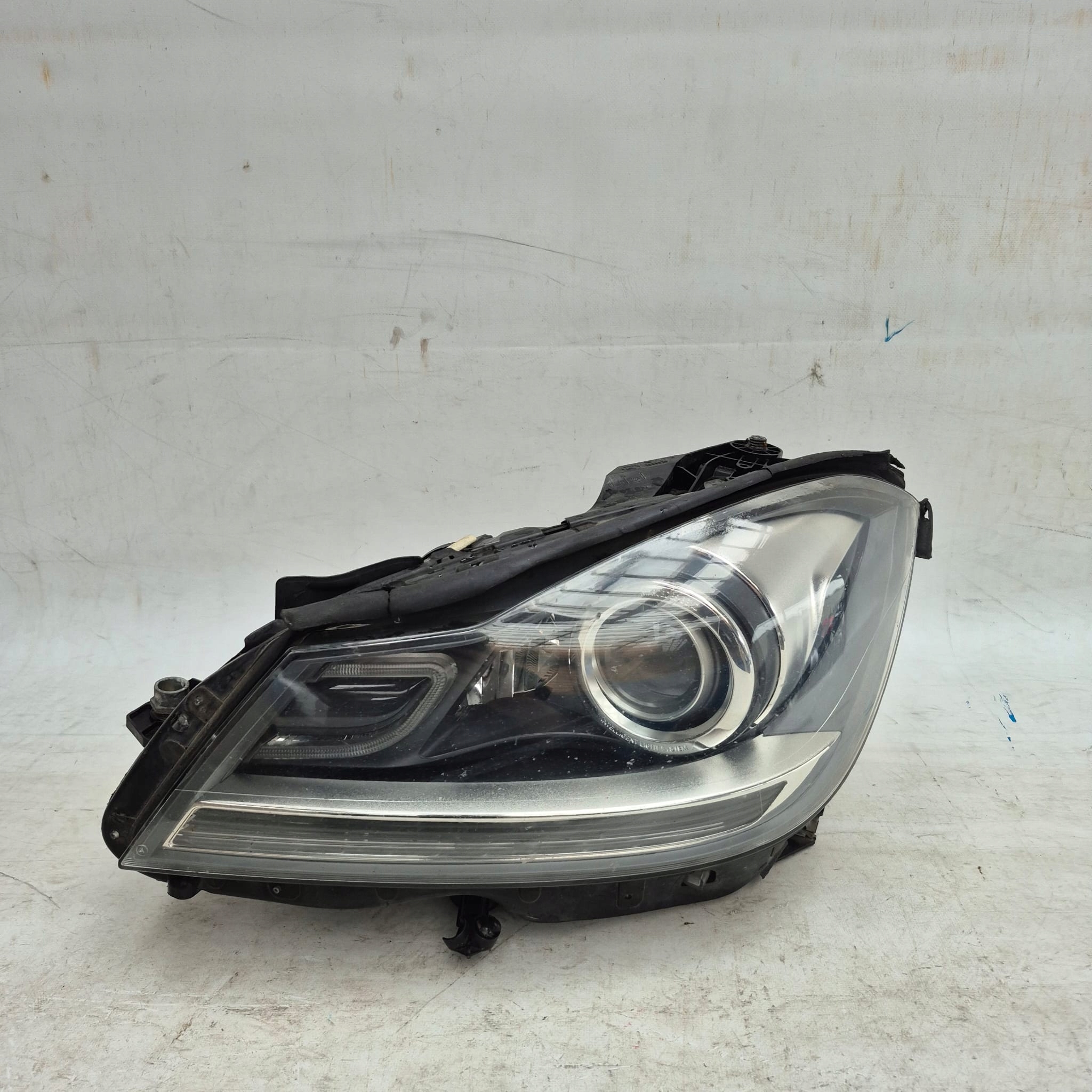 MERCEDES C KLASA W204 LIFT 11- light left front front BI XENON ILS