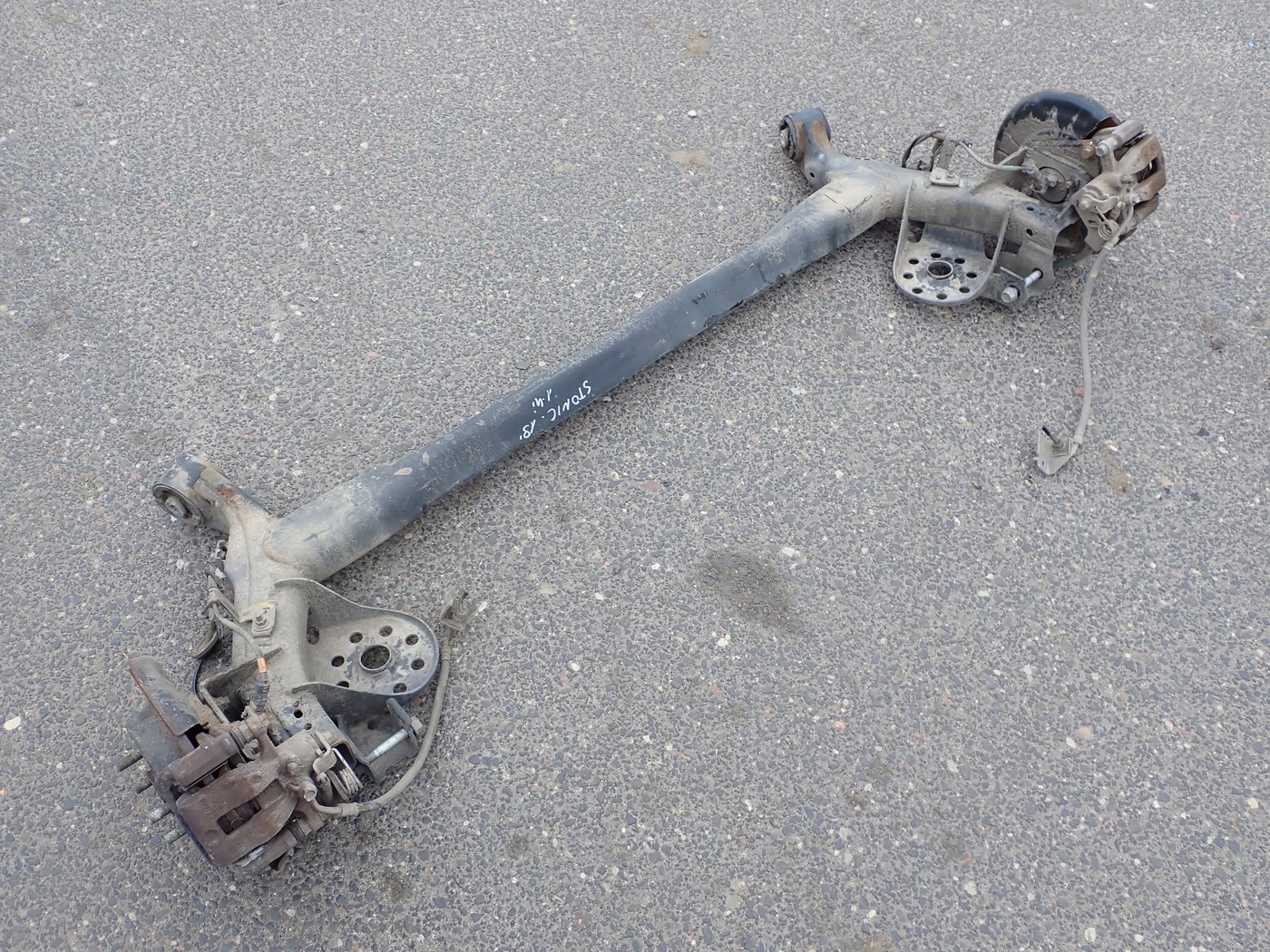 BELKA OŚ ZAWIESZENIA TYŁ TYLNA KOMPLETNA ZWROTNICA ZACISK KIA STONIC 2019R