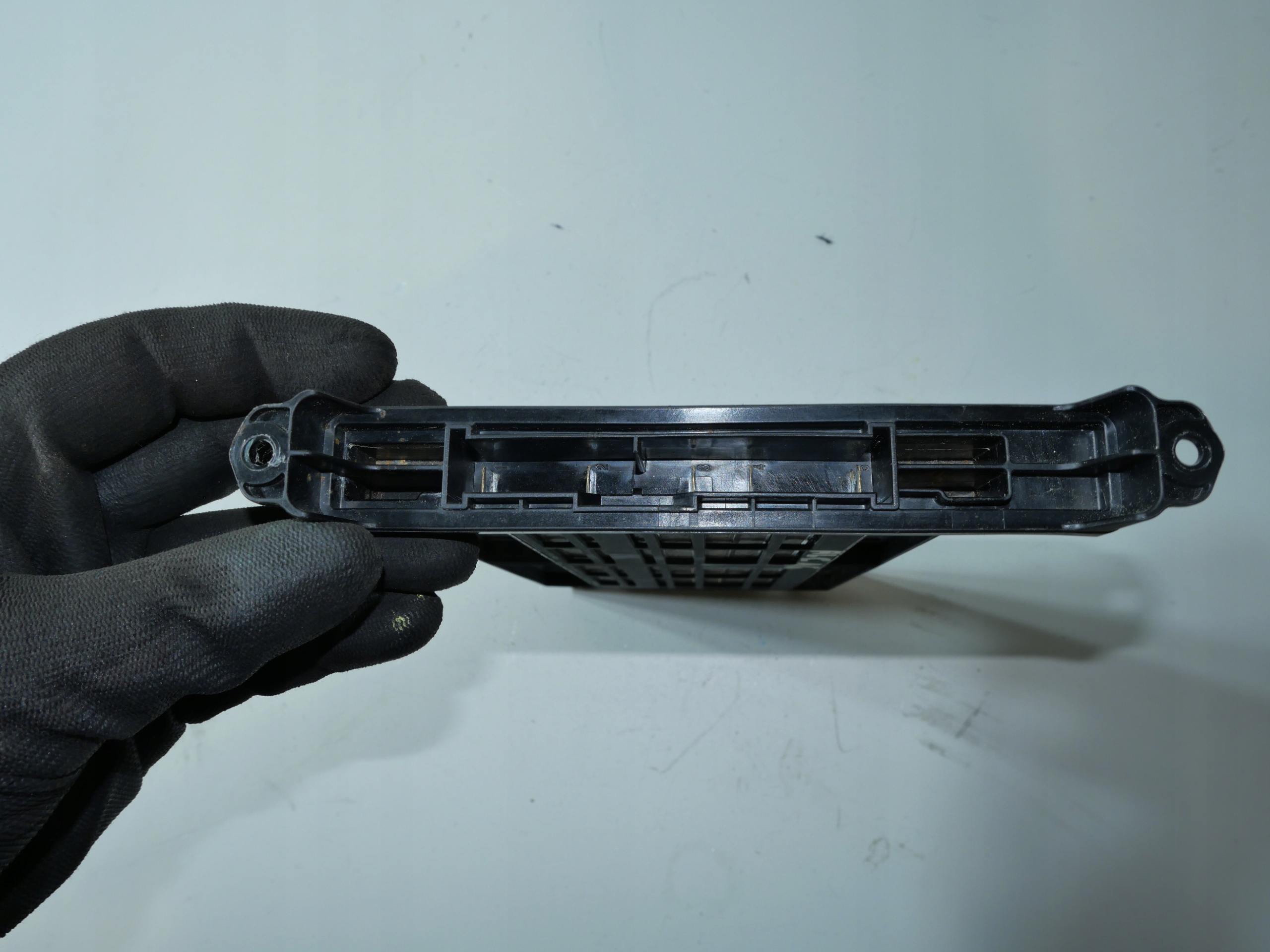 radiator heater AUDI 8W0819011A