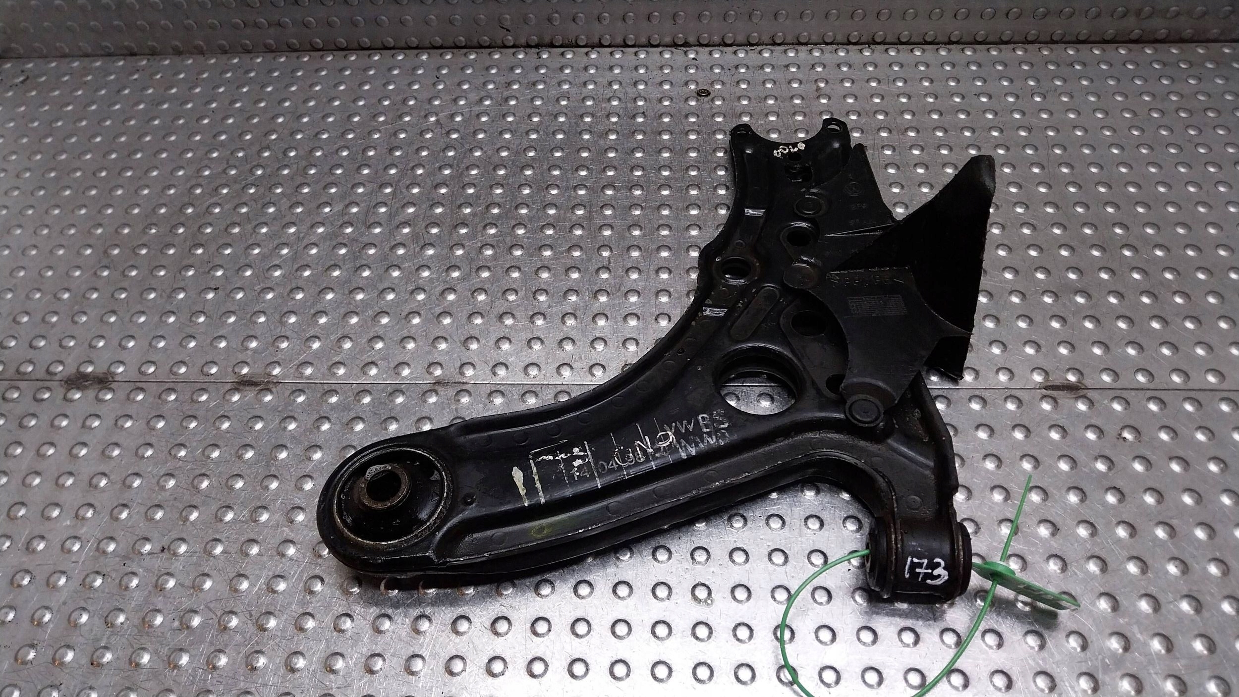 arm left front 6N0407158 VW POLO III LUPO 6X AROZA