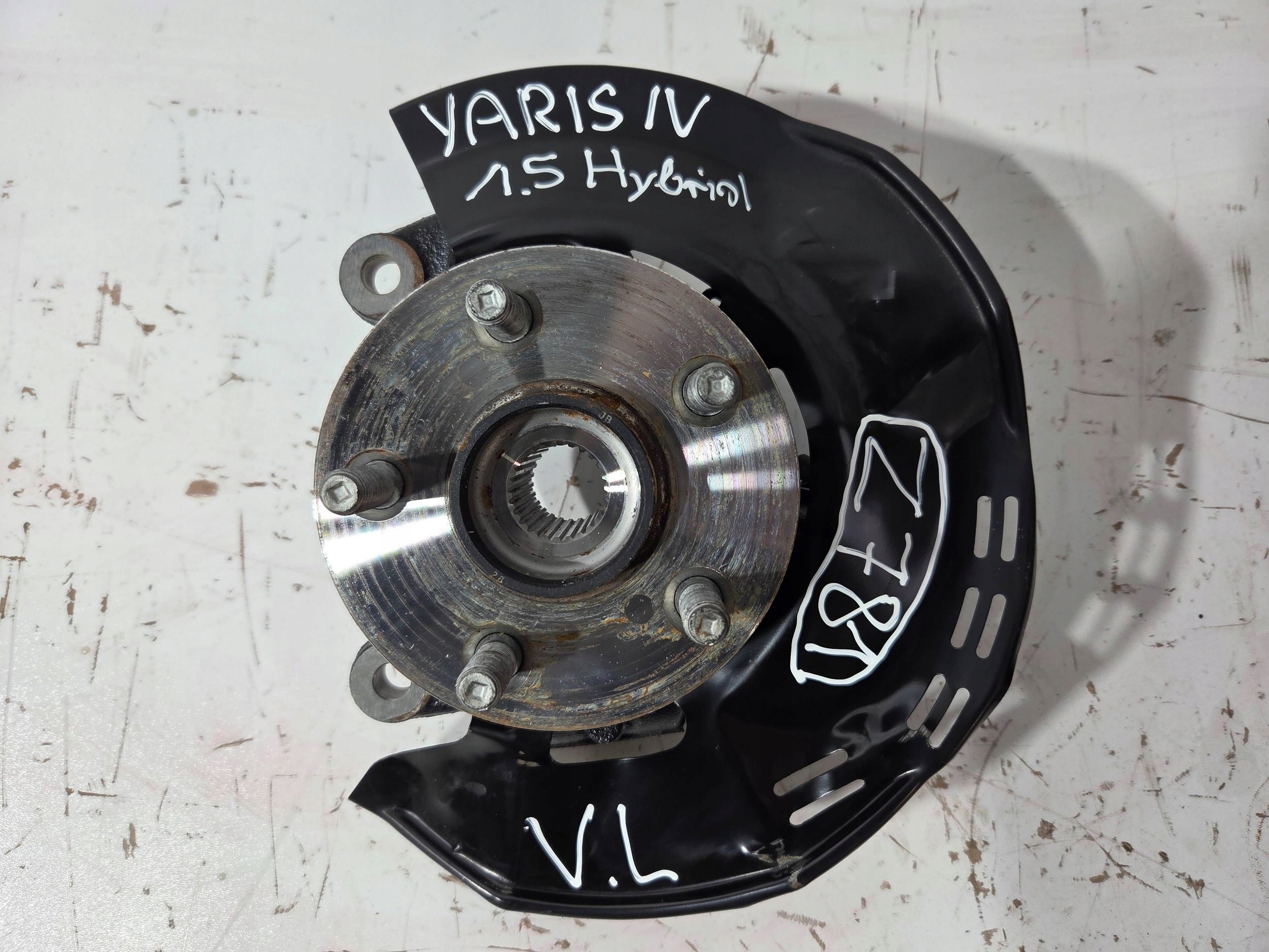 Toyota Yaris IV XP210 swing front left FS59L (Z781)