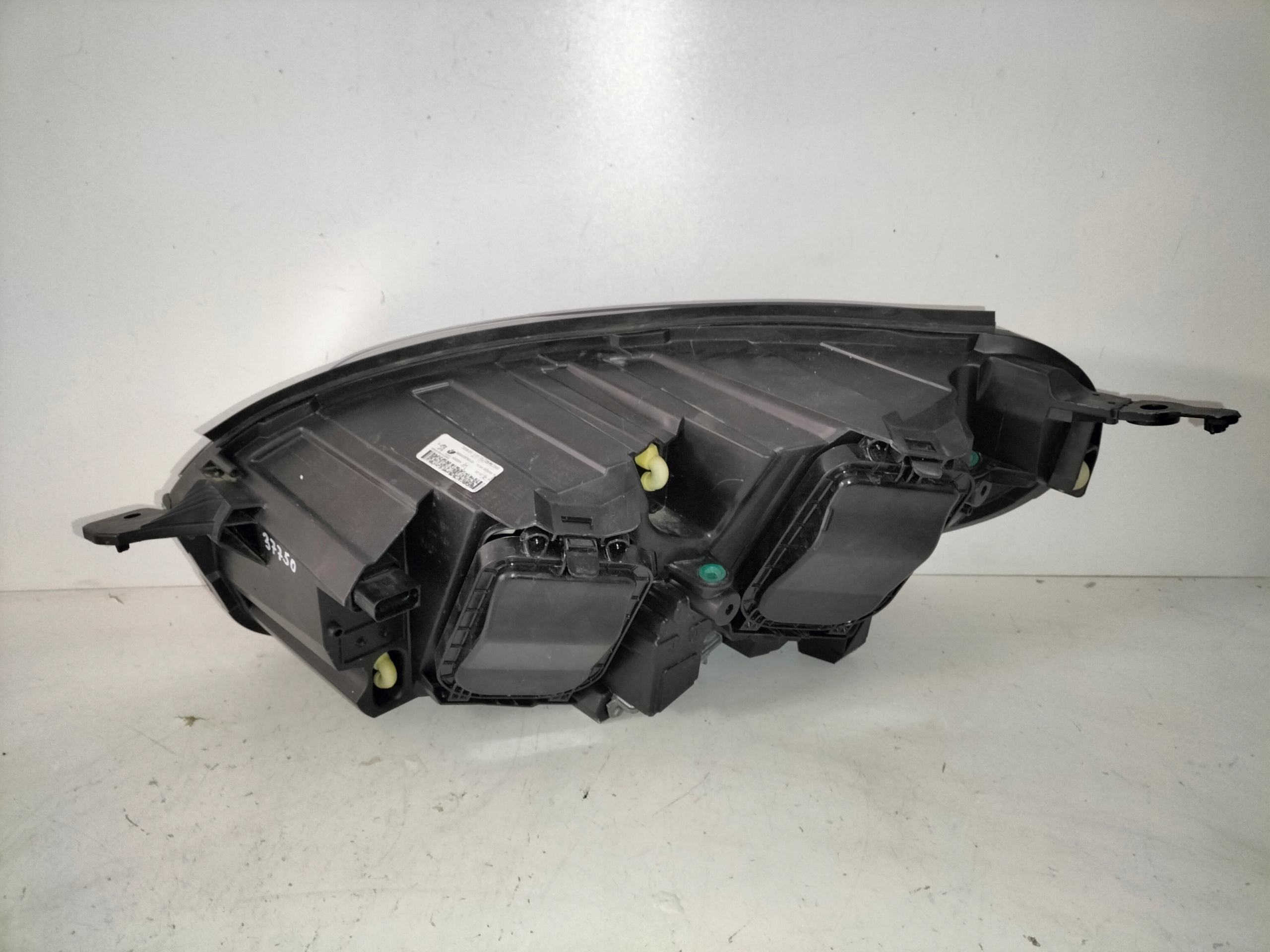 light front reflektor right PEUGEOT EXPERT III 16- TRAVELLER XENON