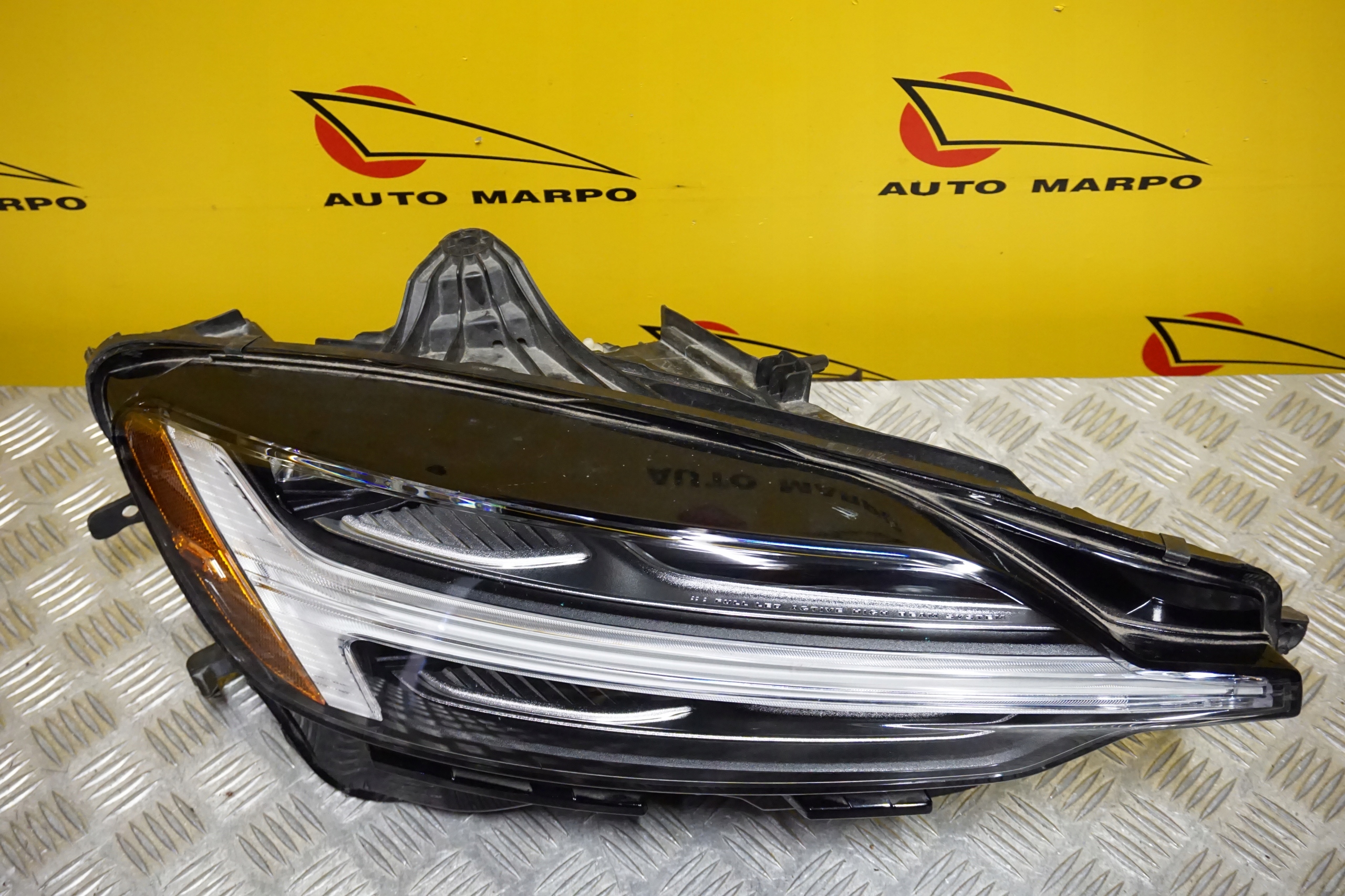 VOLVO S60 V60 2018- REFLEKTOR LAMPA LED ACTIVE HIGH BEAM SYSTEM PRAWA USA Producent części Volvo OE