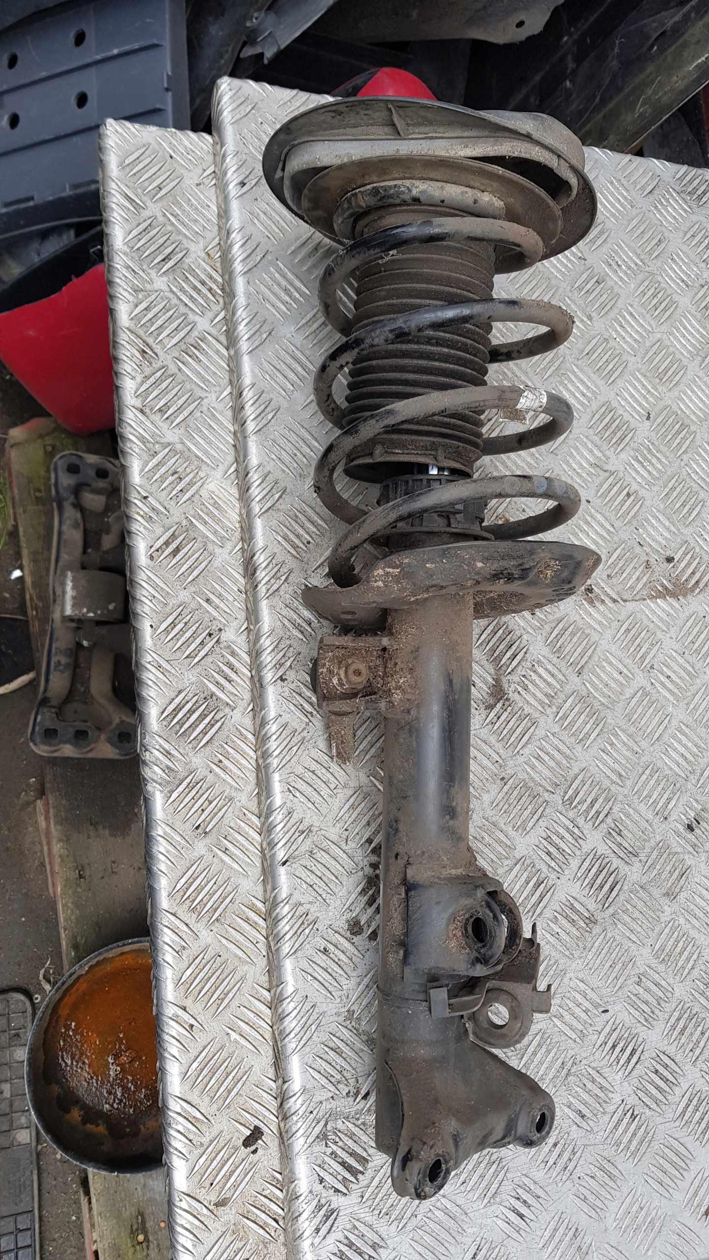 MERCEDES W212 2.2 CDI shock absorber left right front spring