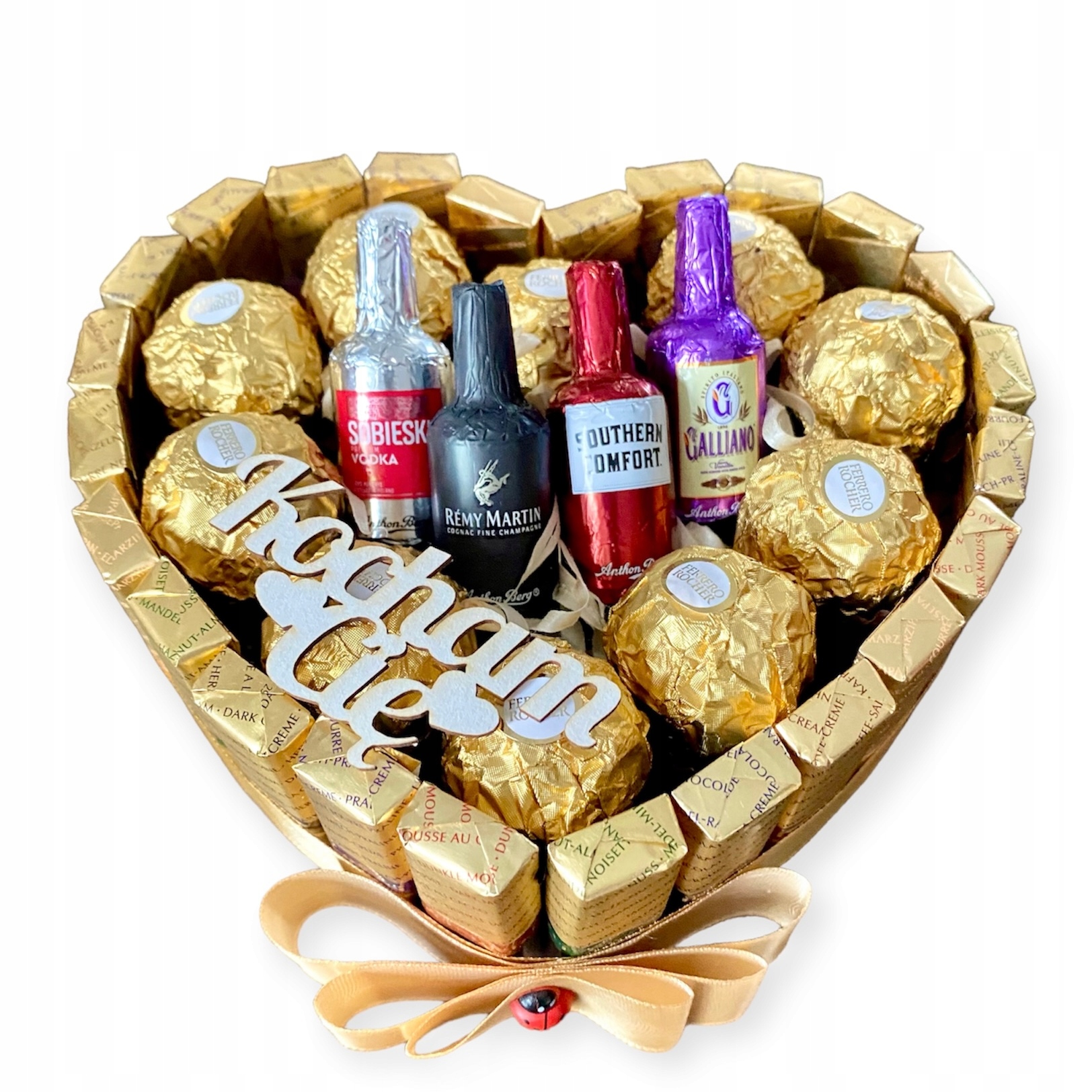 Tort Serce mini z Merci i Ferrero na Walentynki dla niego napis