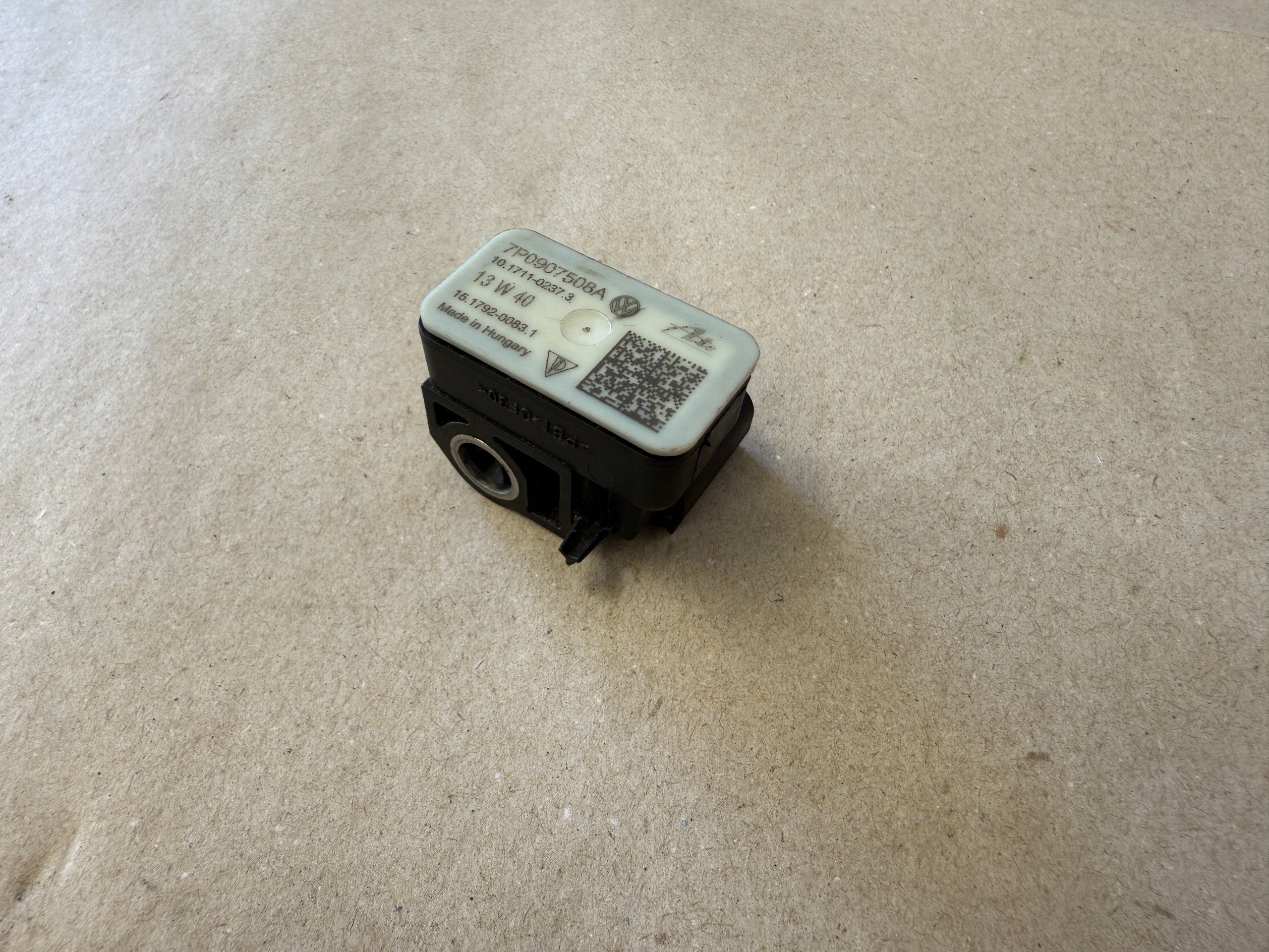 PORSCHE CAYENNE II TOUAREG 7P impact sensor 7P0907508A
