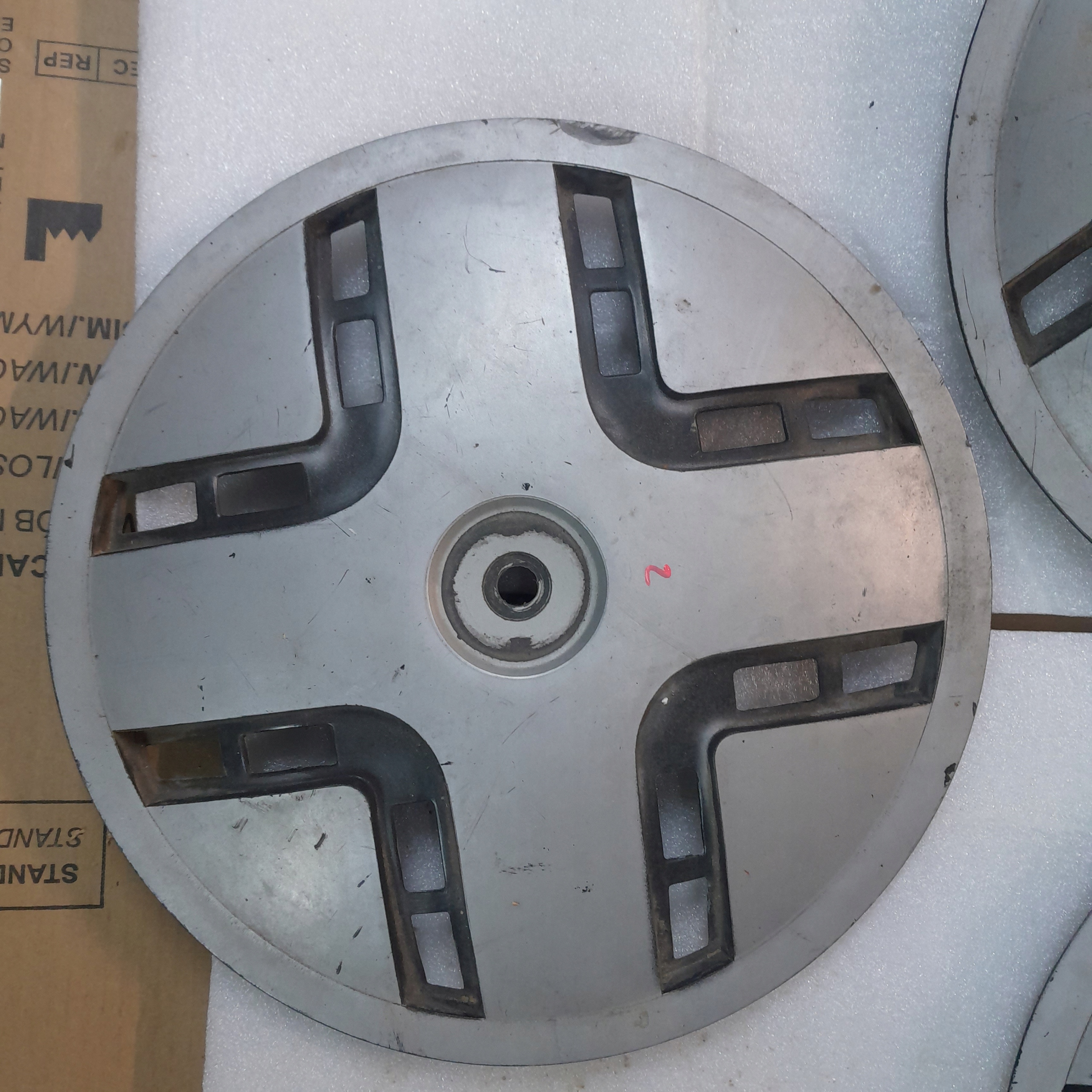 KOLPAKI KAPSLE FIAT 126P MALUCH Rodzaj Oryginalne