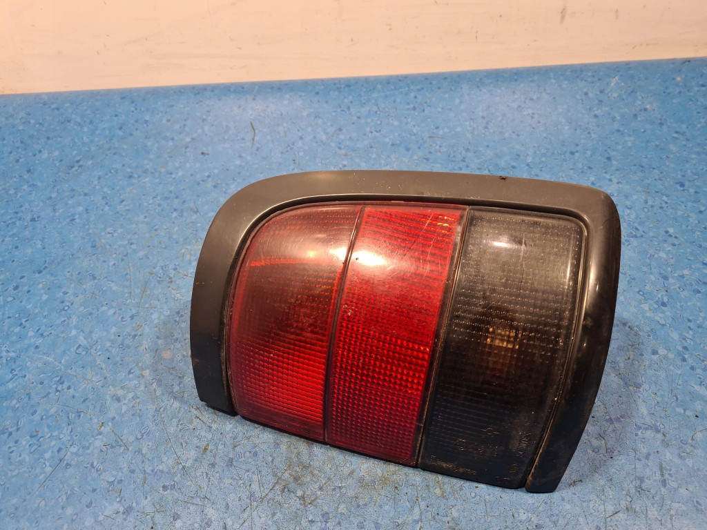 peugeot 806 фонарь правый внешний
