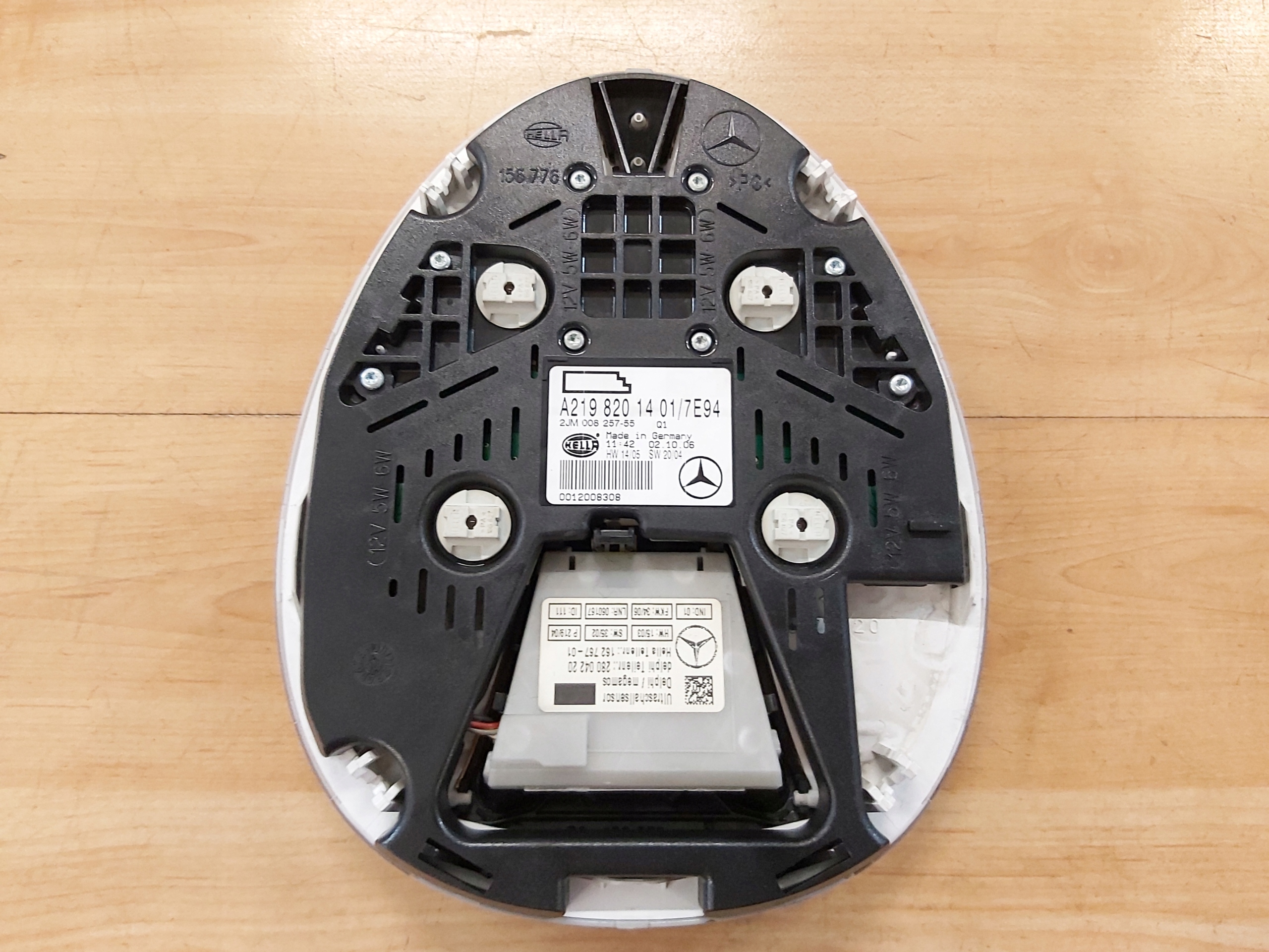 light inner OSWIETLENIE cabs A2198201401 MERCEDES CLS W219 BDB!!!