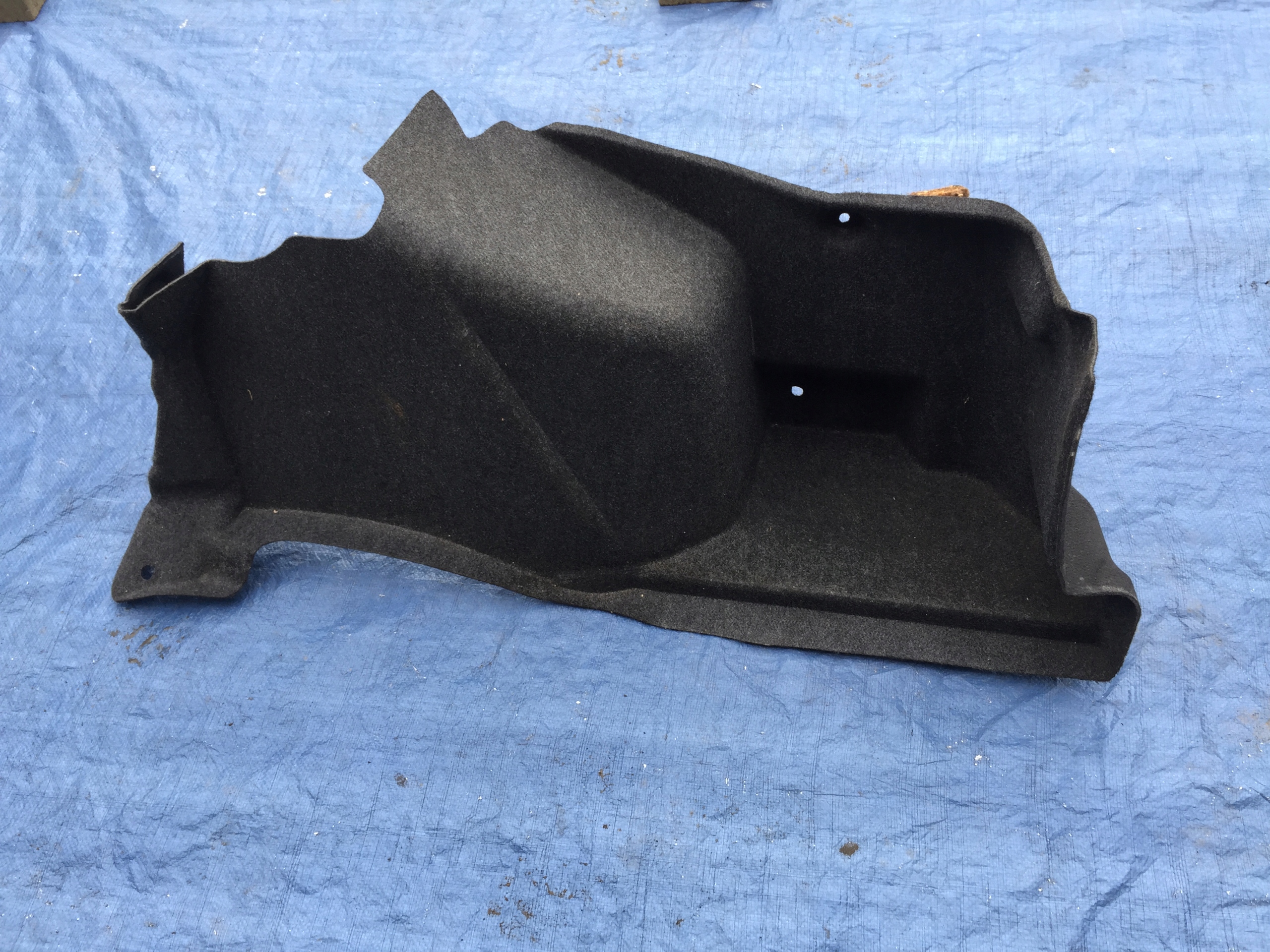 DODGE CHALLENGER 16 17 ЛАЙНЕР БЕКОН БАГАЖНИК