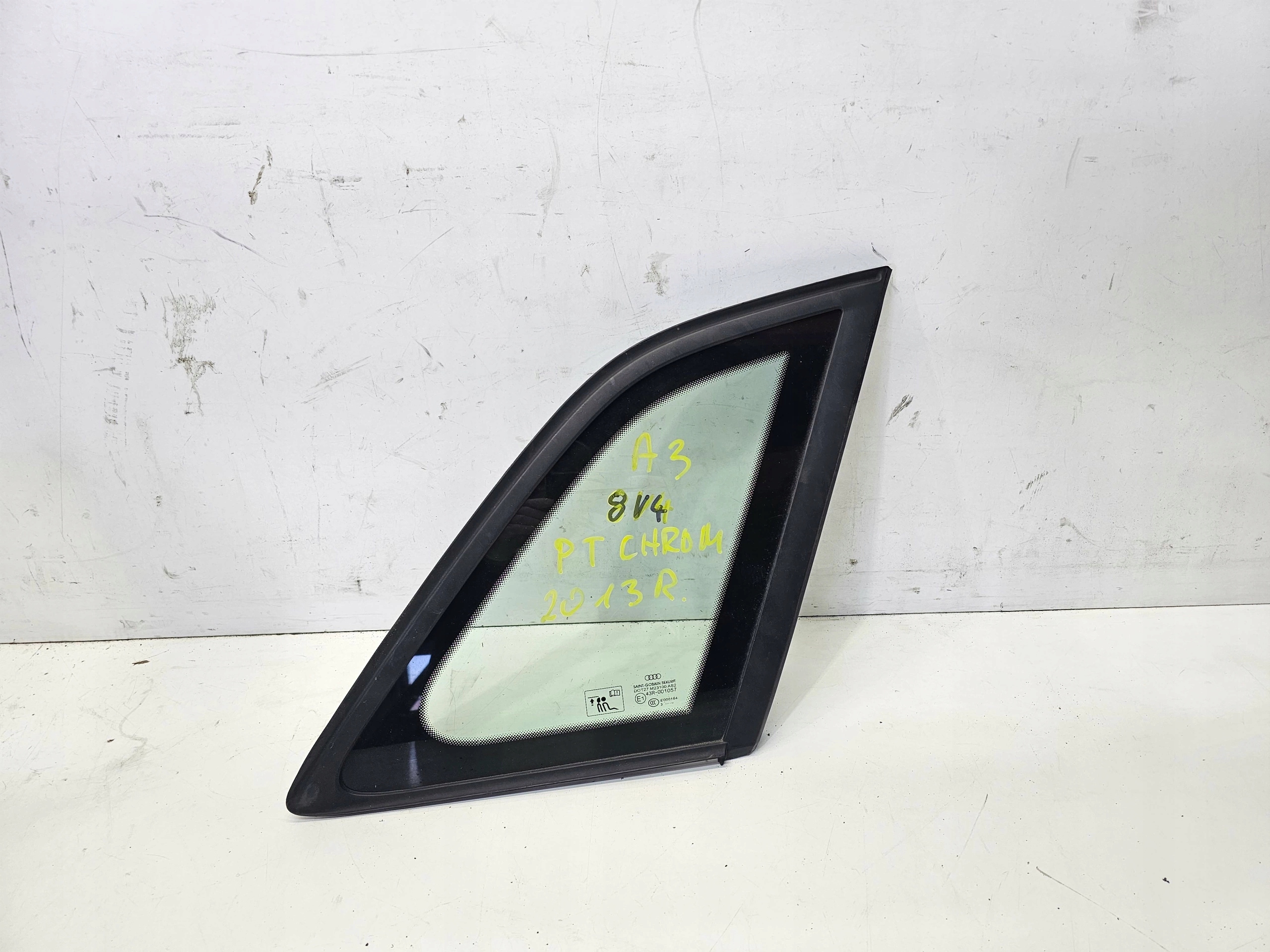window bodywork right rear part AUDI A3 8V4 2013 ROK below CHROM