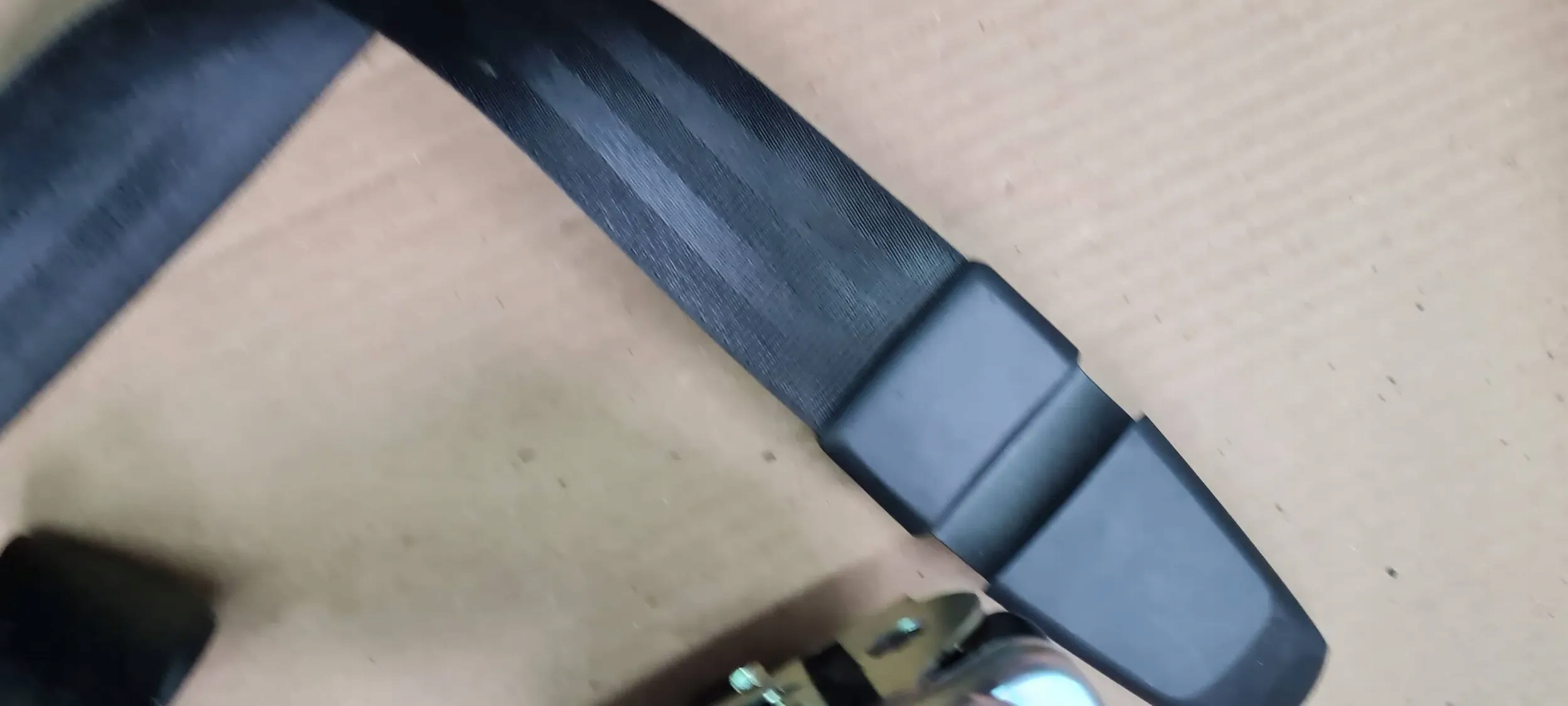 A4 B9 8W tension belt safety left front 8W0857705 V04 A5 8W