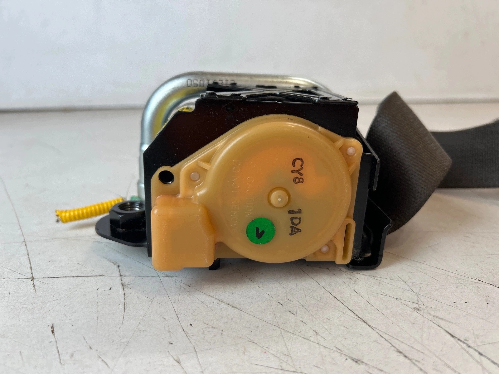tension belt safety front front left brazowy Opel Mokka A and