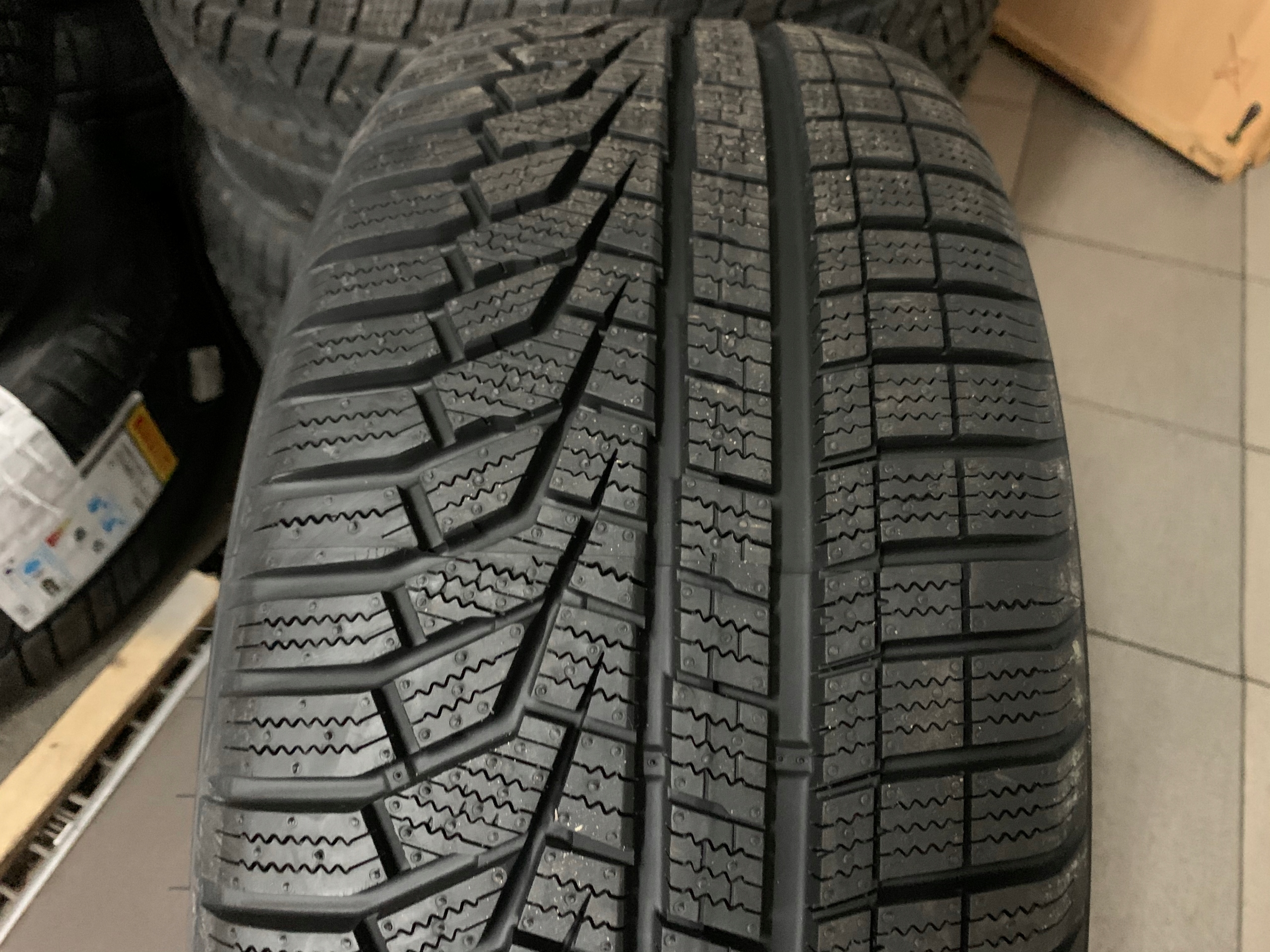 NOWE KOŁA ZIMA 17” Mercedes A-Class W177 CLA C118 Kod producenta Amazing