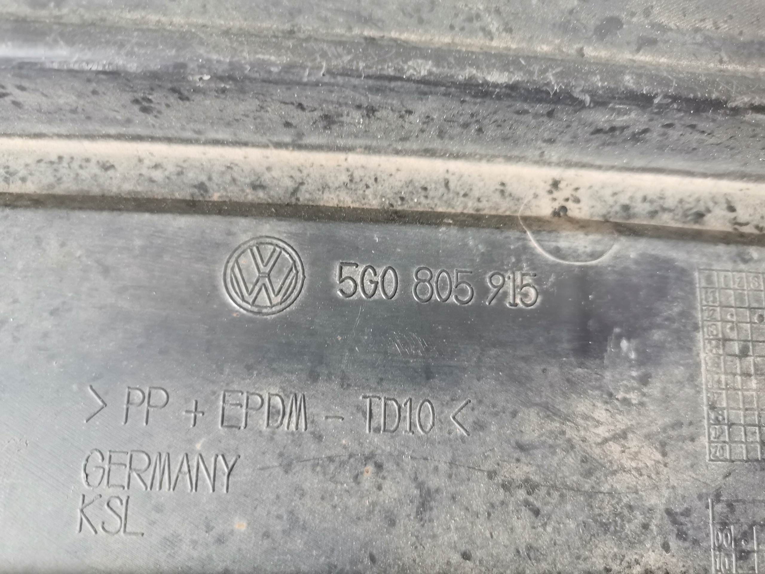 SPOILER unterer der Stoßstange VW GOLF 7 VII HOKEJ Blende Abdeckung 5G0805915