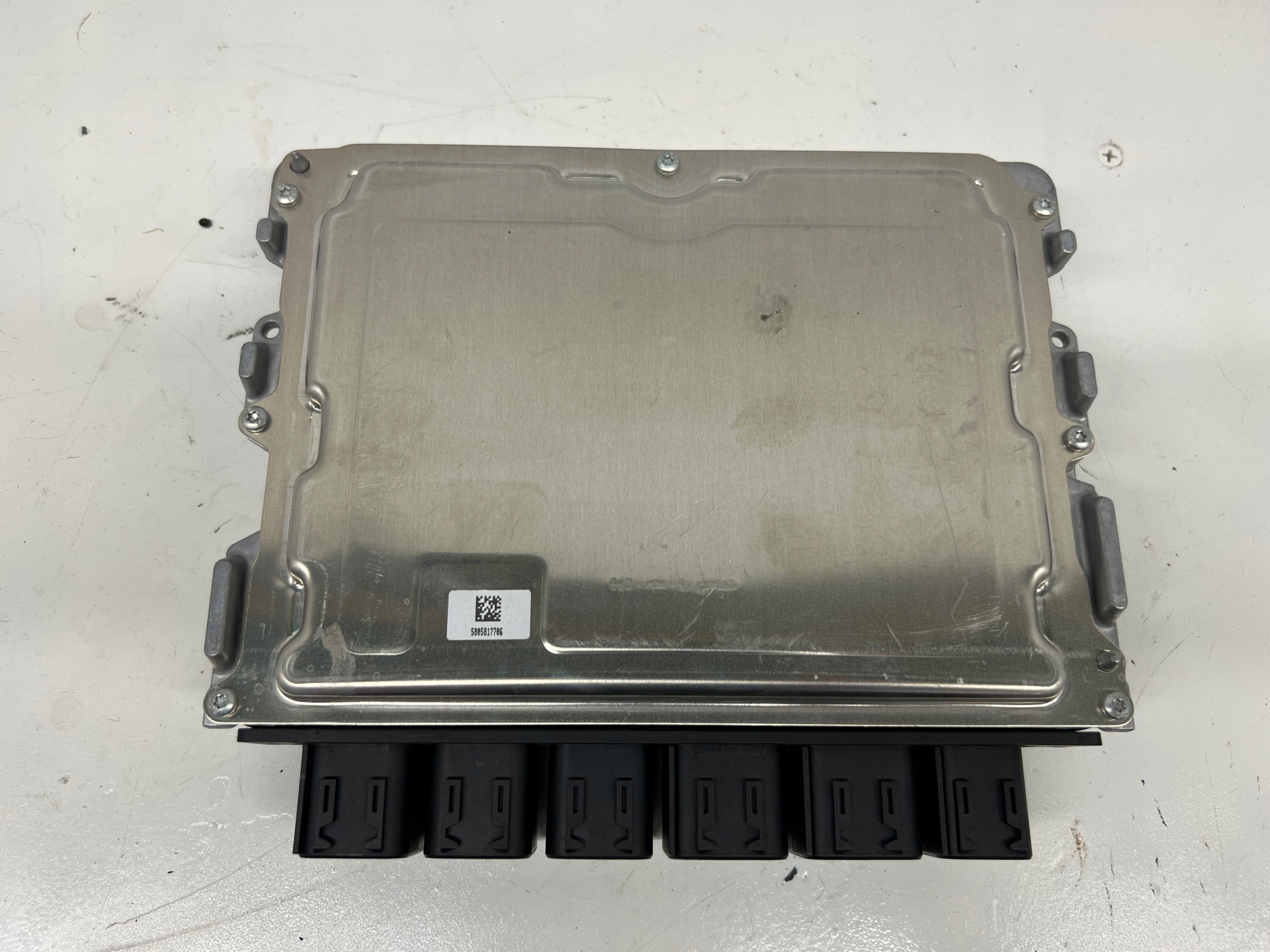 BMW F40 computer control unit of the engine 5A149A9