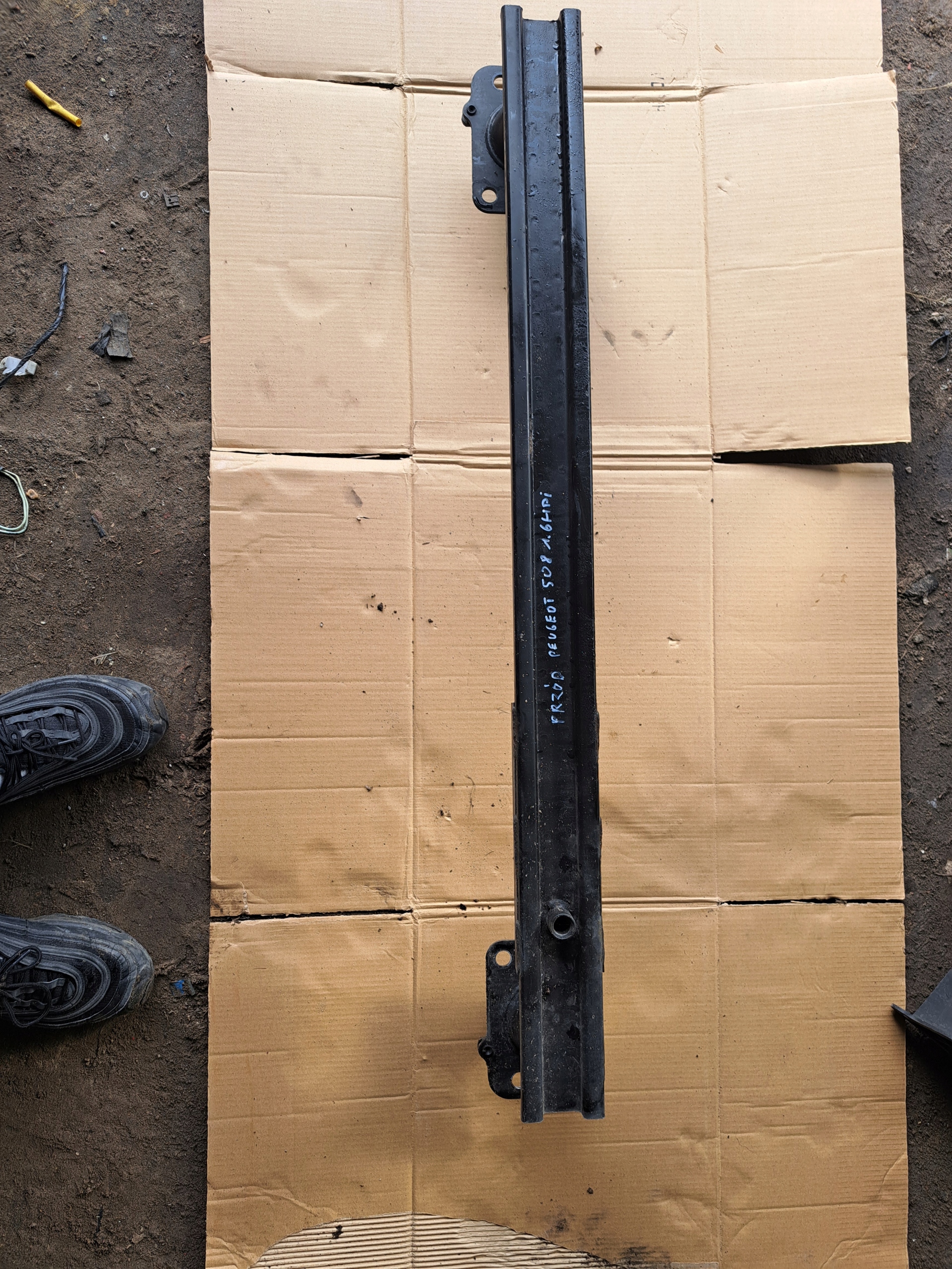 sider pillar of a bumper front PEUGEOT 5008