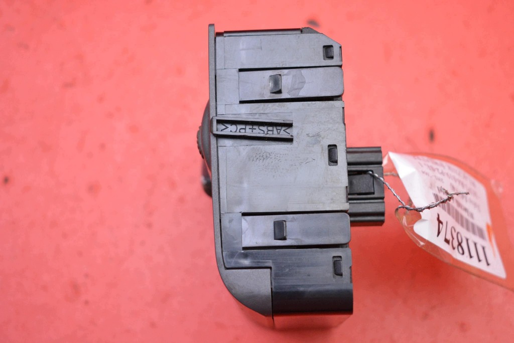 switch light switch 30613943 VOLVO S40 V40 LIFT 02-04