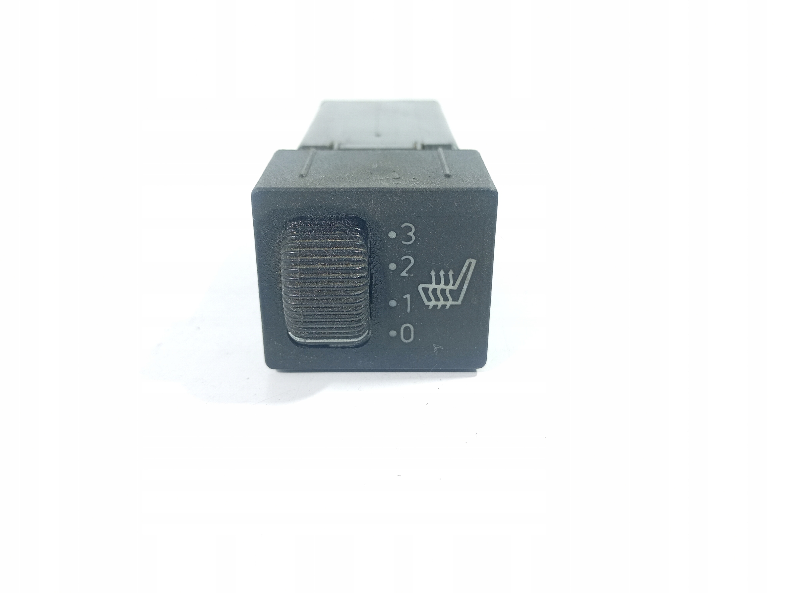 switch switch button OGRZEWANIA seat 9518820 SAAB 9000 CSE 89-98