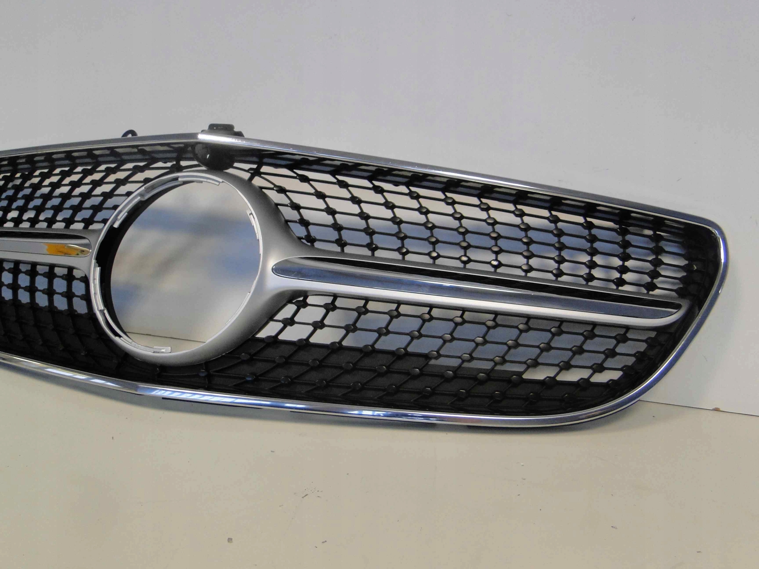MERCEDES CLS 218 LIFT GRILL ATRAPA CZARNY KAMERA Typ samochodu Samochody osobowe