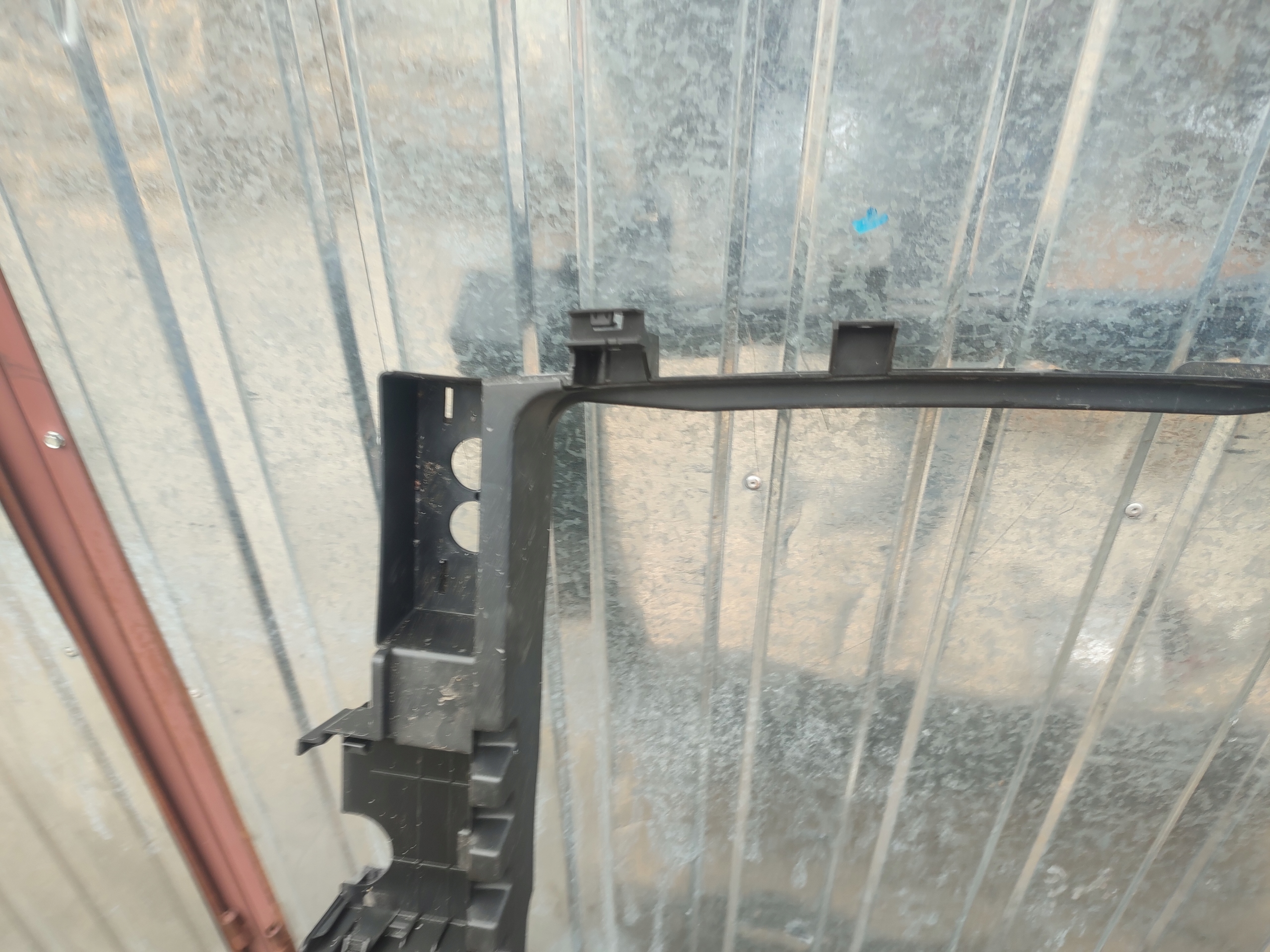 floor boot AUDI A6 C6 KOMBI 4F9864797A