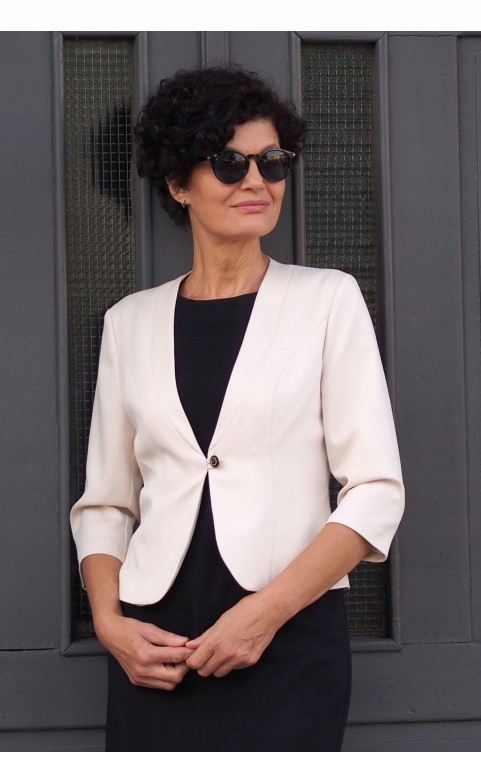 WIZYTOWY DOPASOWANY KRÓTKI ŻAKIET NA WESELE BEŻOWY 34 Marka Choice