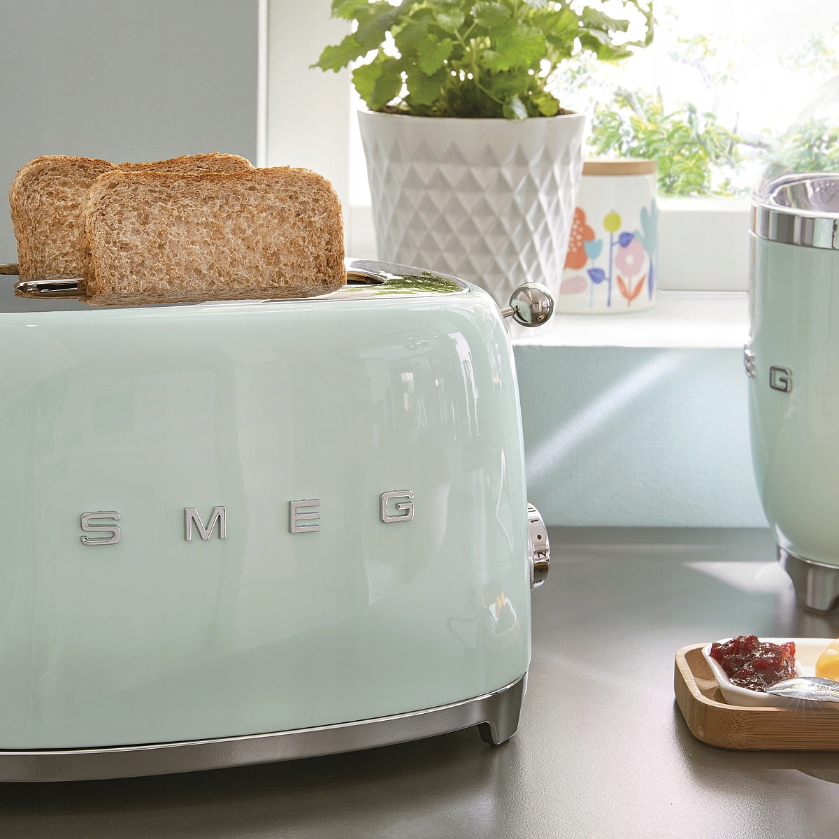 Тостер Smeg TSF01CREU екрю 950 Вт Потужність 950 Вт