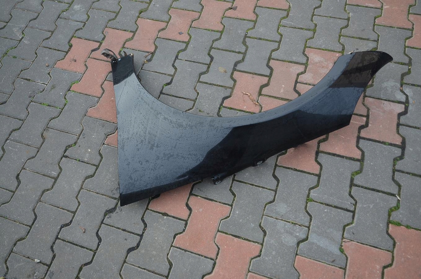 fender left front Mercedes R-klasa W251