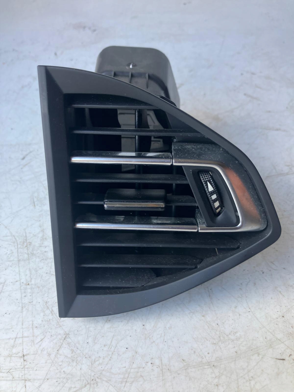 grid air conditioning devices right central PEUGEOT 308 T9 96782700