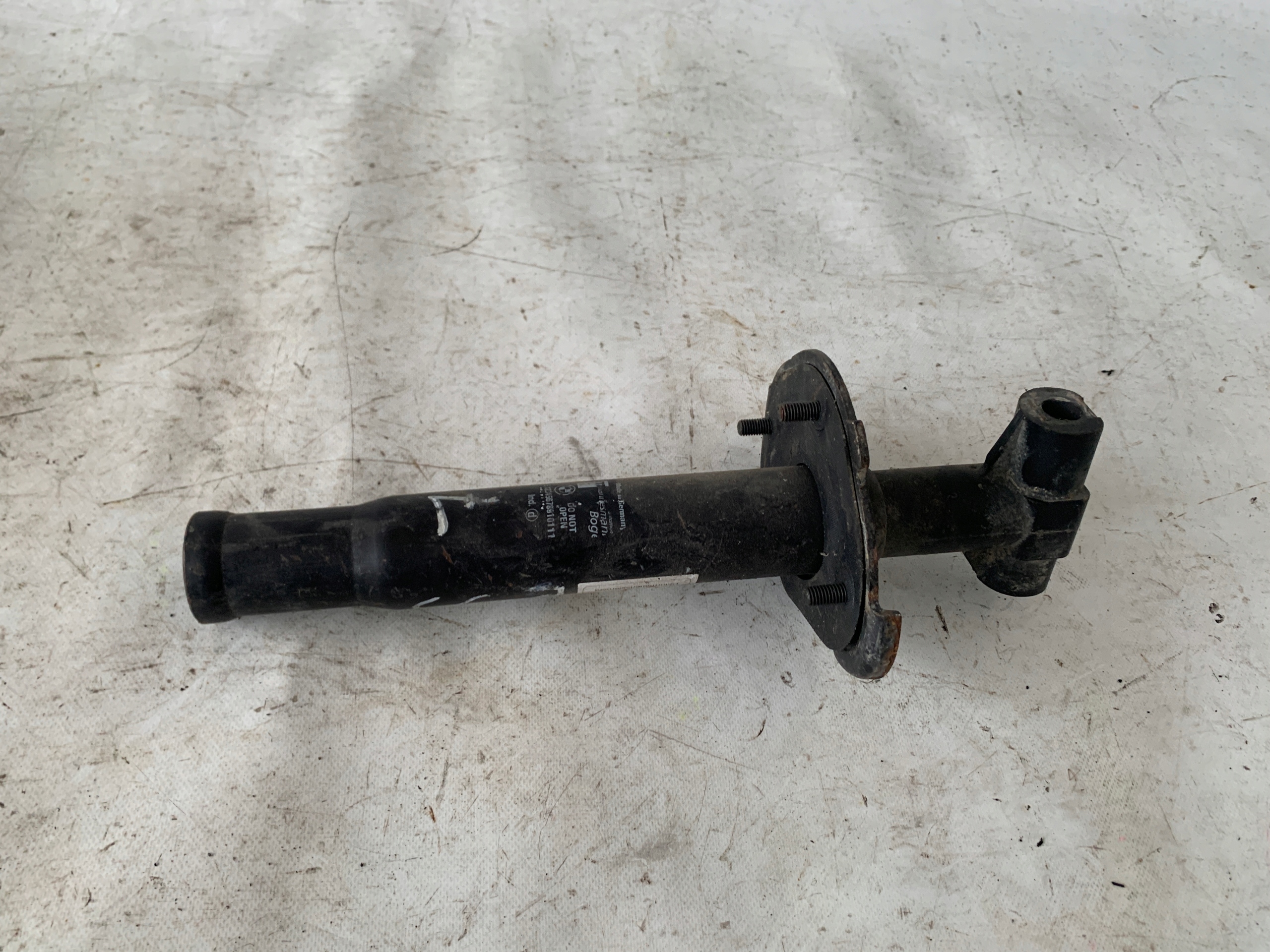 # beam tip left rear part BMW 5 E39 8248031