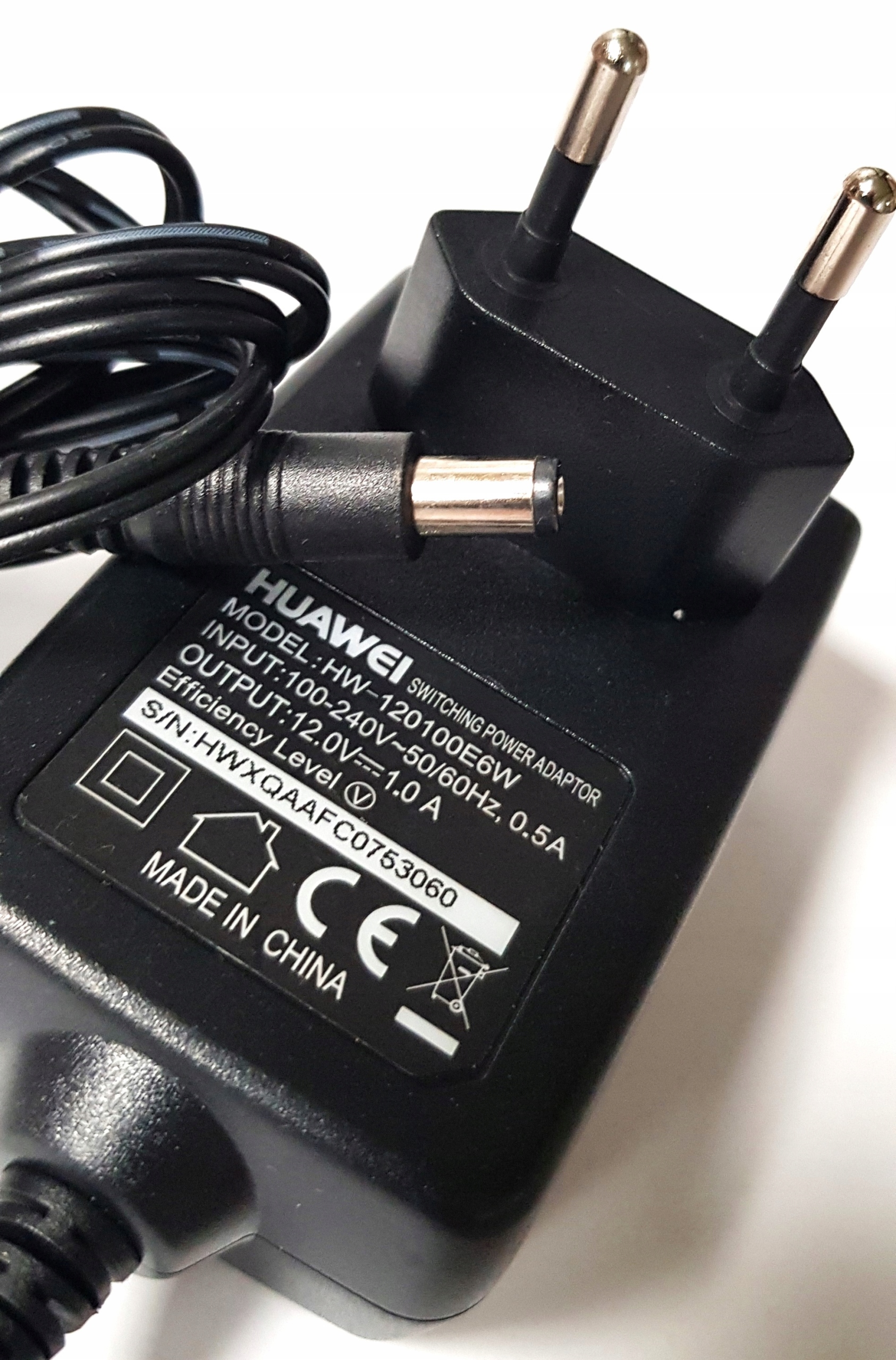 ZASILACZ HUAWEI 12V 1A HW-120100E6W 5.5/2.1 MODEM ROUTER Kod producenta HW-120100E6W