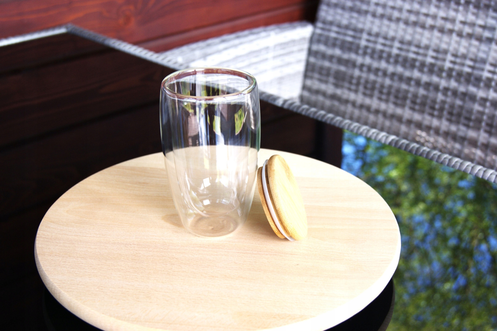 Szklanka termiczna z drewnianą pokrywką 450ml Marka inna