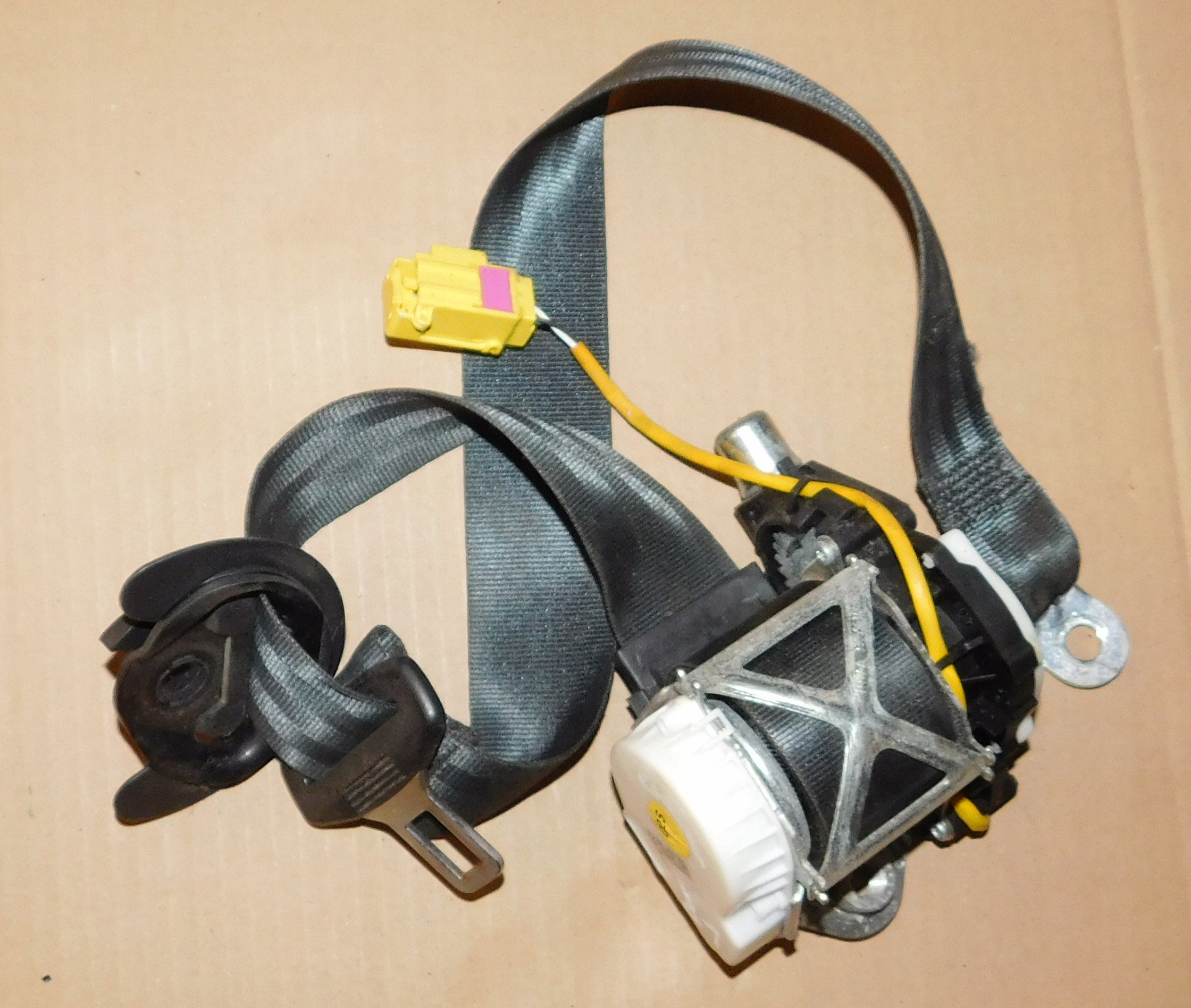 TIGUAN 5N РЕМІНЬ БЕЗПЕКИ ЛІВИЙ ПЕРЕДНІЙ РОБОЧИЙ