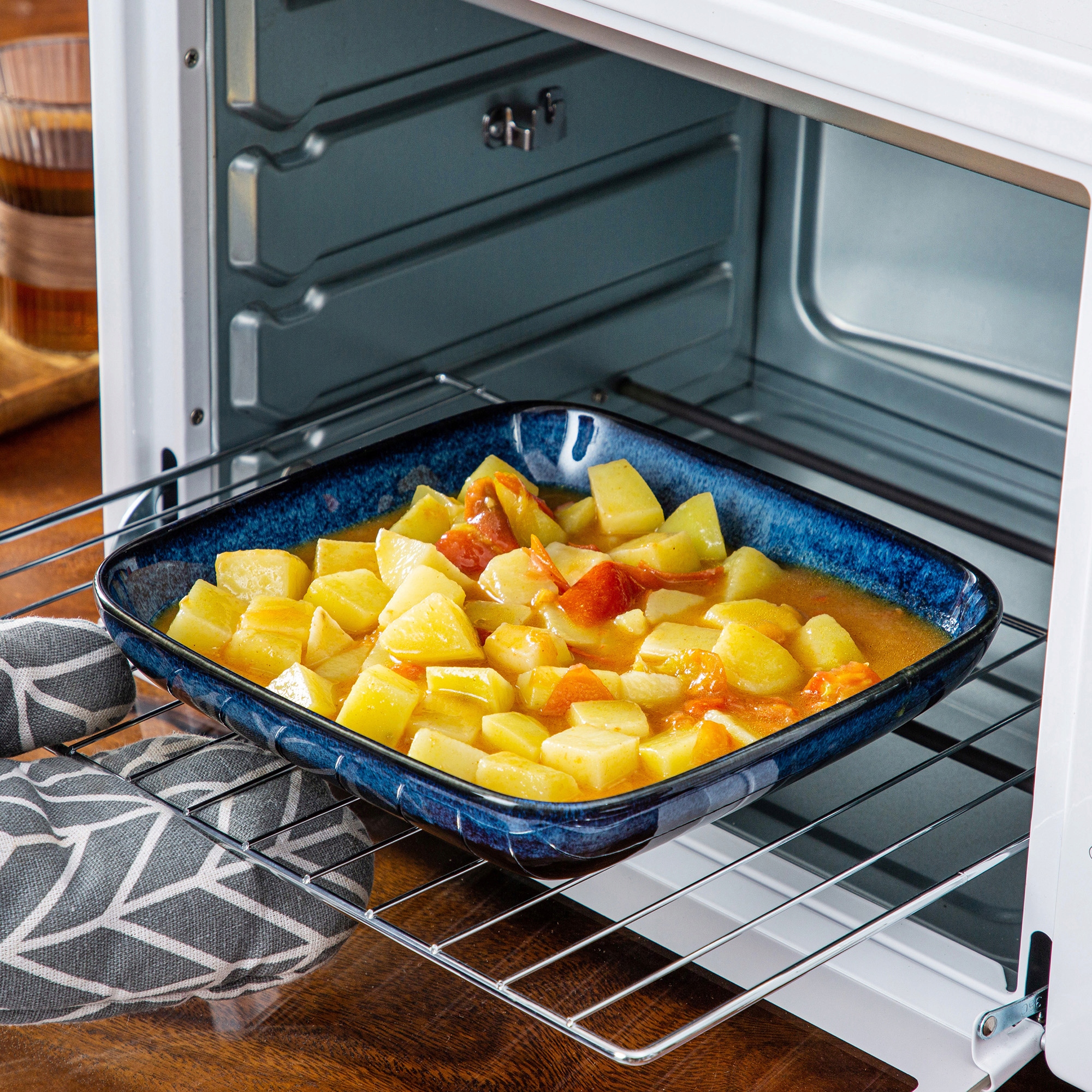 SERWIS OBIADOWY VANCASSO STERN KWADRAT 16 szt. PREZENT ŚWIĘTA KAMIONKA EAN (GTIN) 95104805