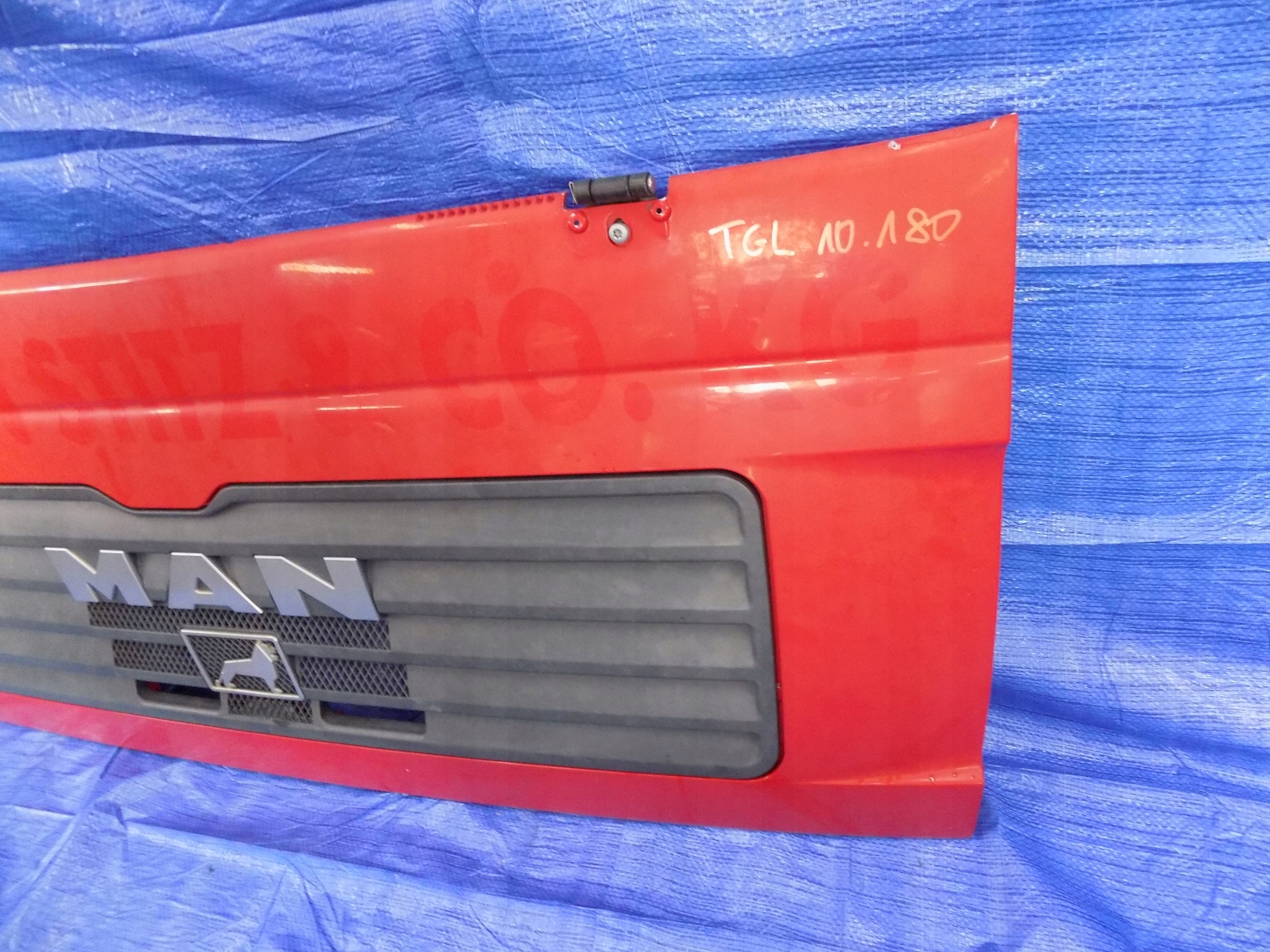 bonnet grill grille MAN TGL 10.180 2007R