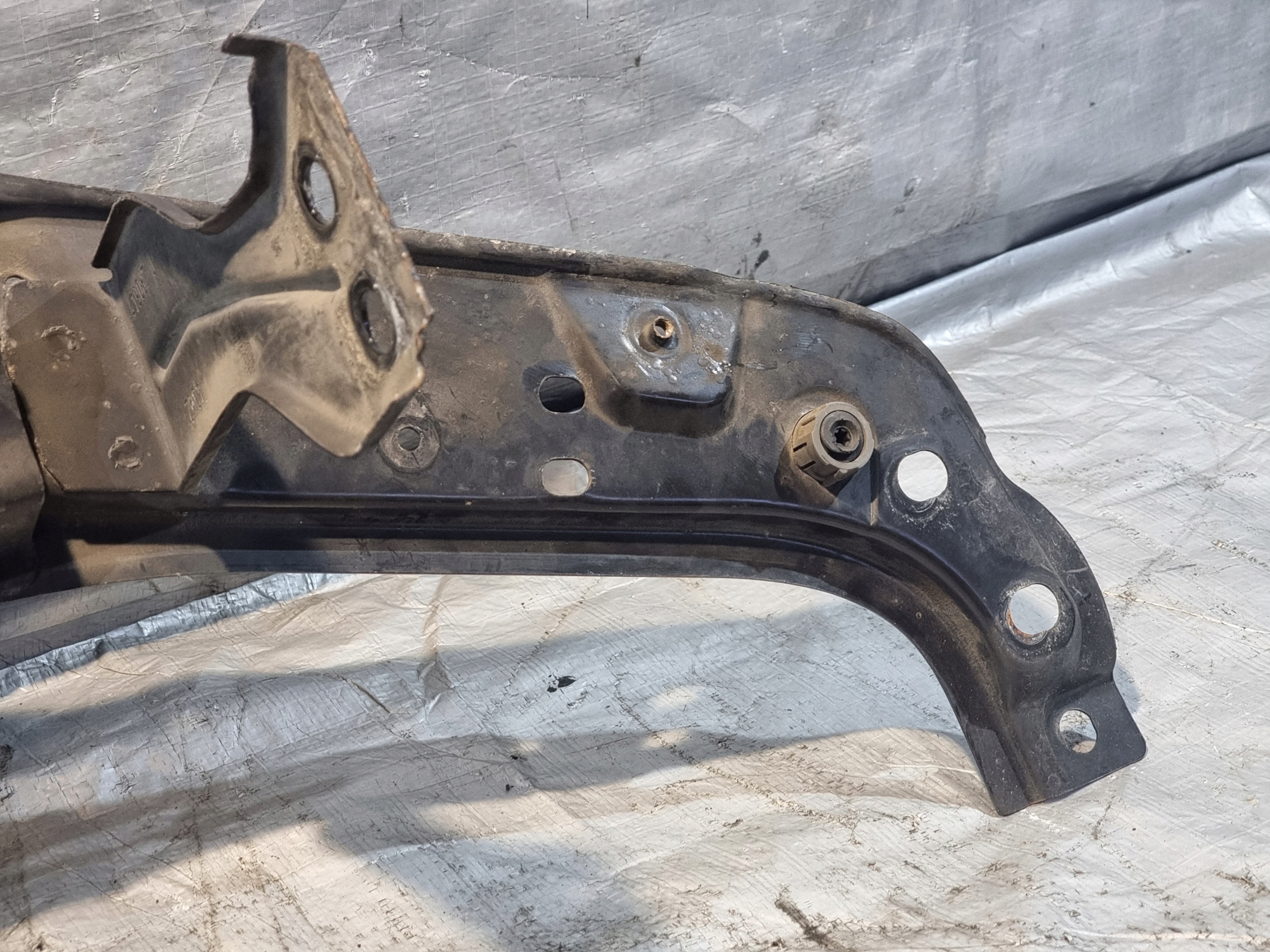 support panel for radiators pillar RENAULT LAGUNA II 02r