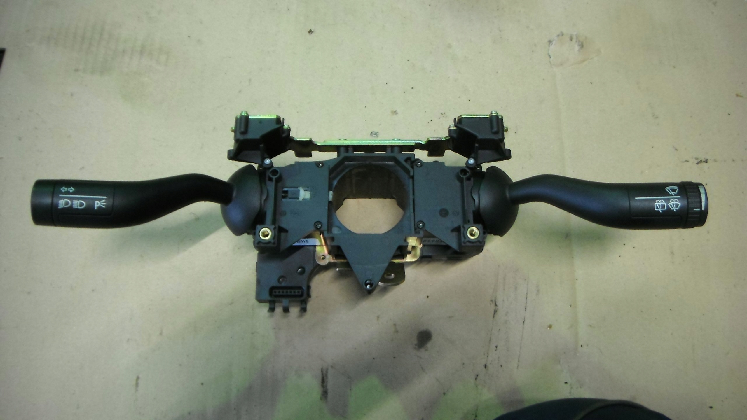 VW TOUAREG 7L 02-06 PRZEŁĄCZNIK KIERUNKOWSKAZÓW