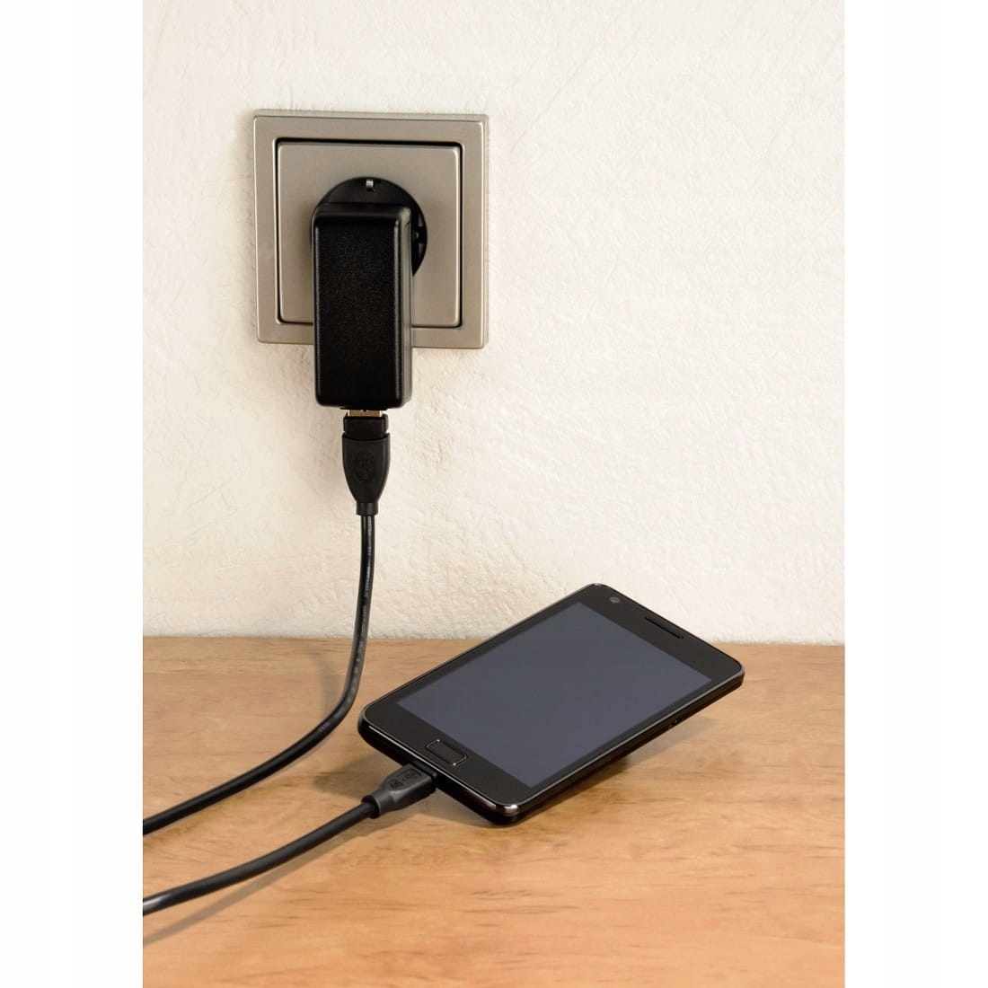 Kabel USB 2.0 A wtyk / Micro B wtyk 0,75m. HAMA Kod producenta 00054587