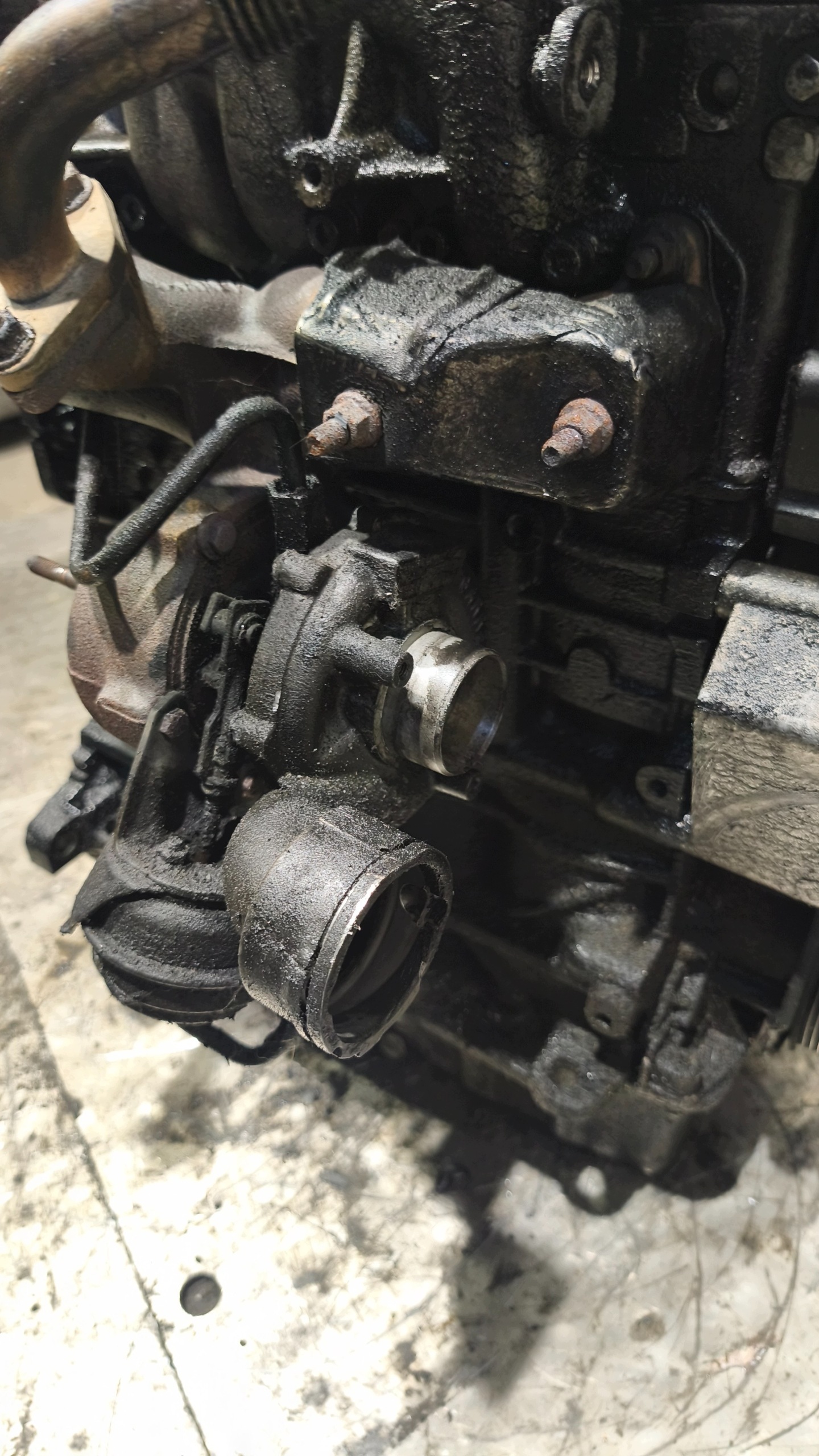 engine unprotected pillar SEAT LEON 1.9TDI 2005r ASZ