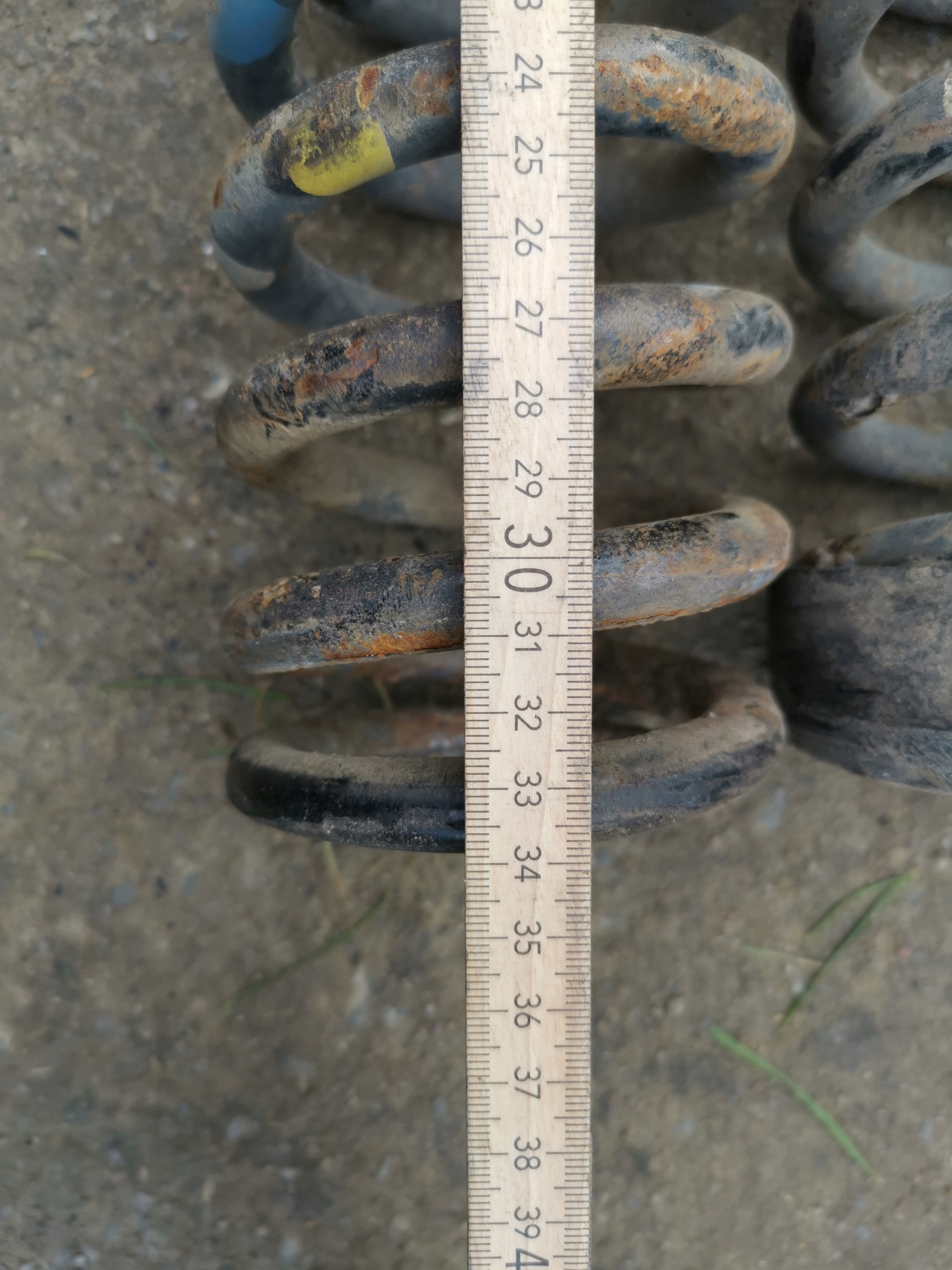 mercedes w124 sedan spring rear part rear