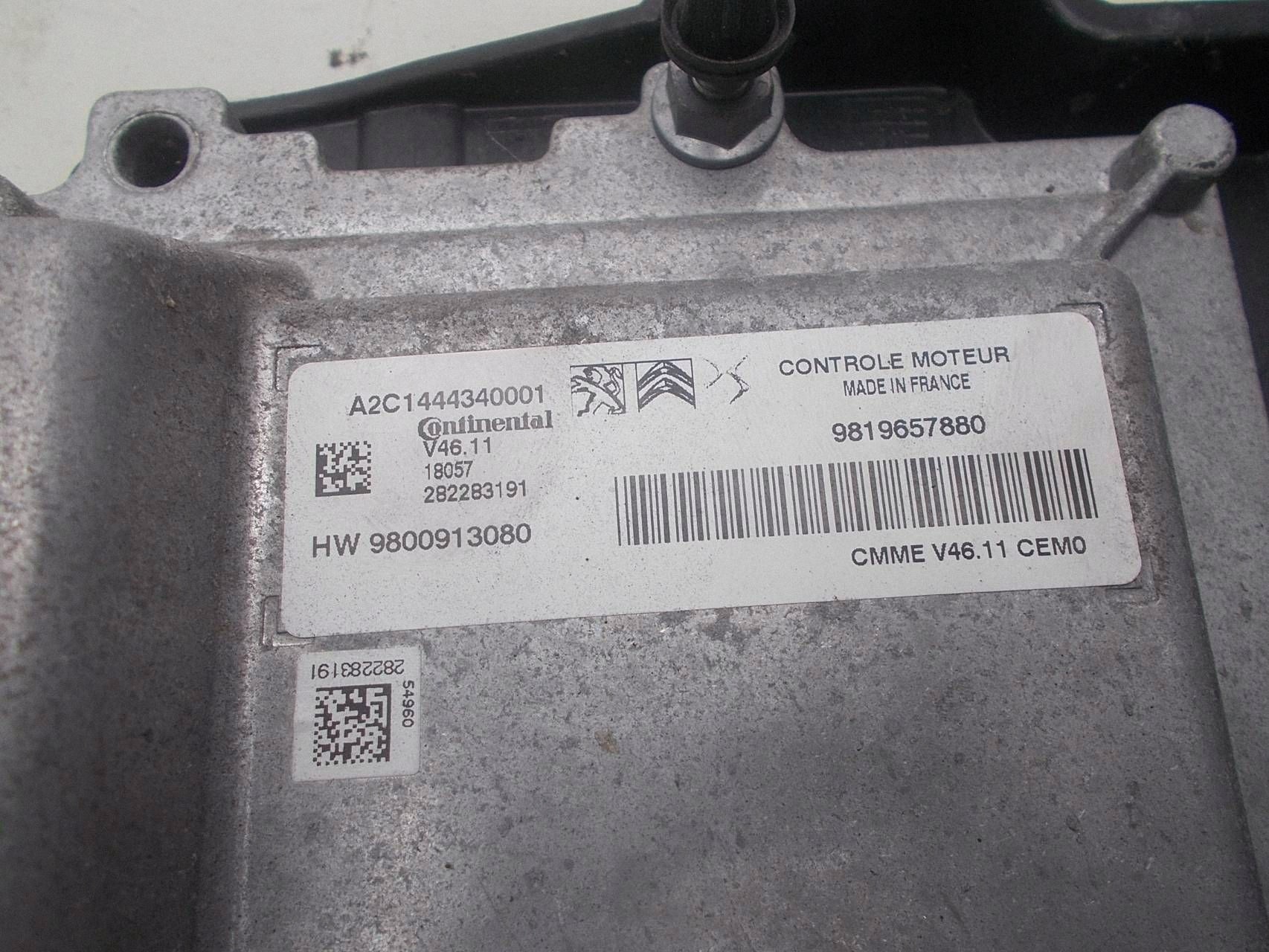 control unit of the engine Citroen C3 III 9819657880 1.2 VTI