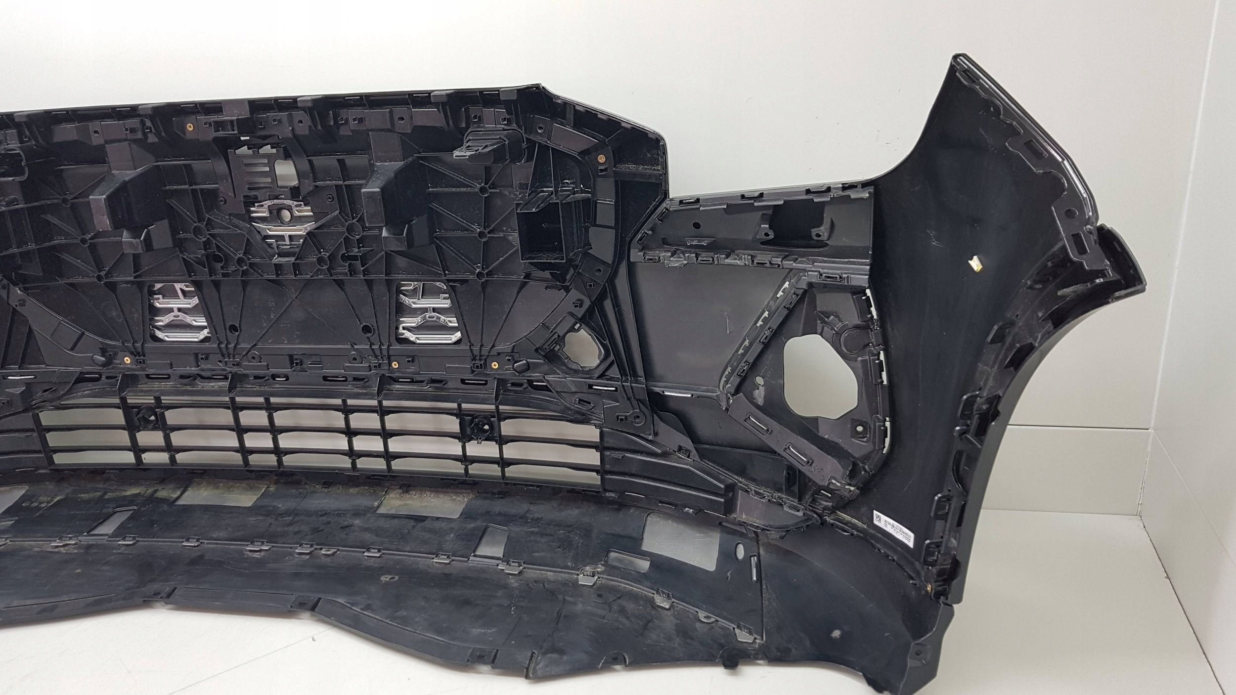 AUDI Q4 E-TRON s-line 2021 - bumper front 83A.807.233