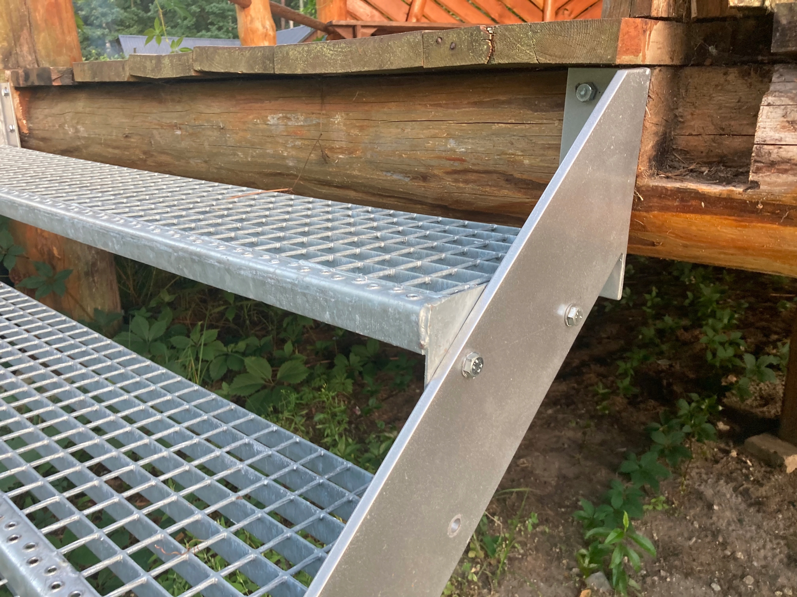 Stopnie WEMA 800x240 mm | ocynkowane | schody metalowe, trepy Typ schodów proste