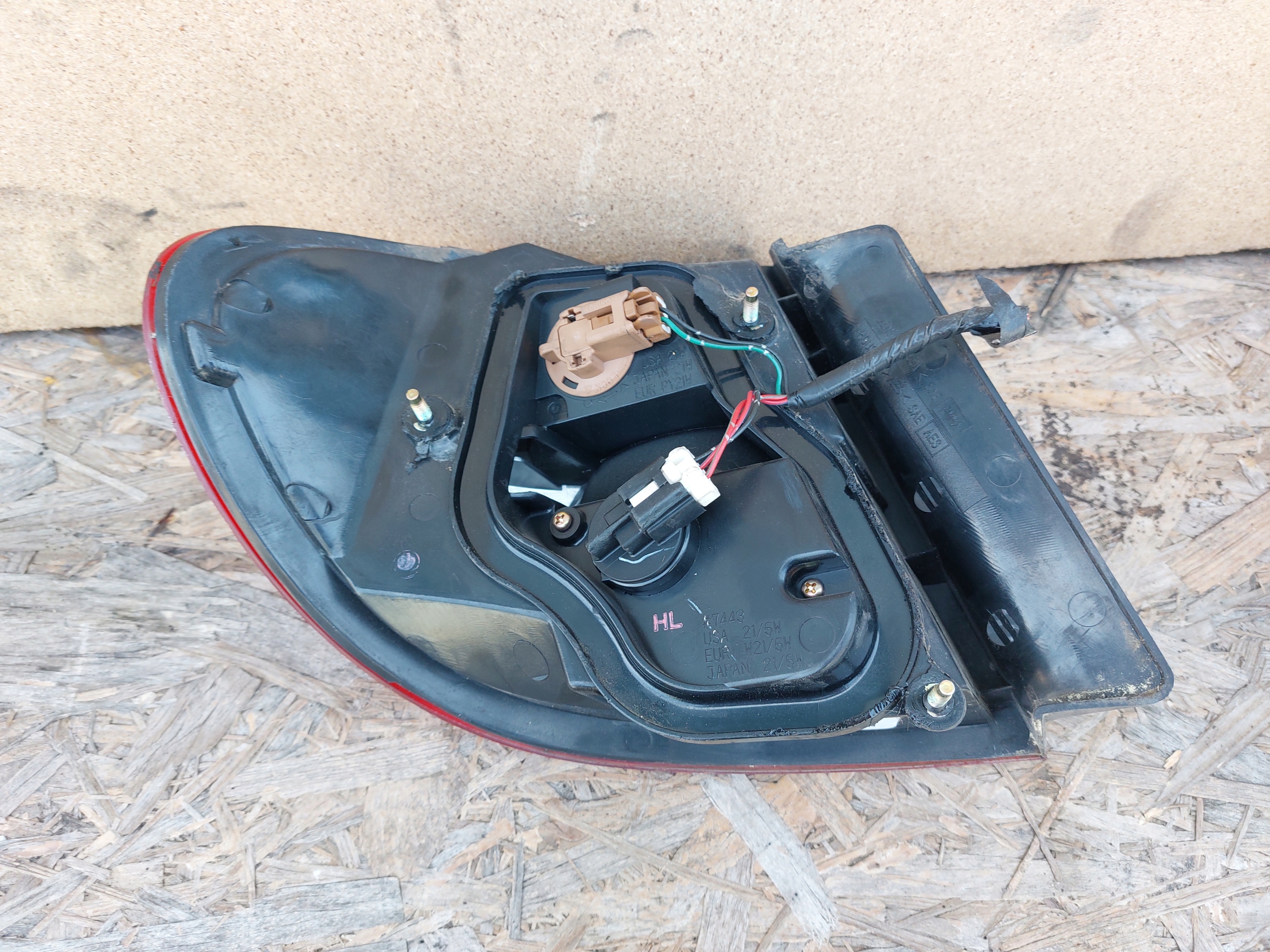 light rear part right Nissan Maxima A33 99-04