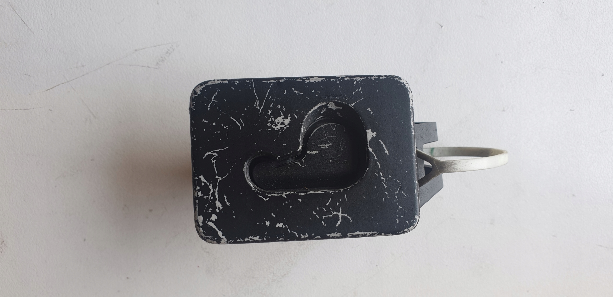 holder bracket hook ROLETY SIATKI AUDI A6 C6 4F OE