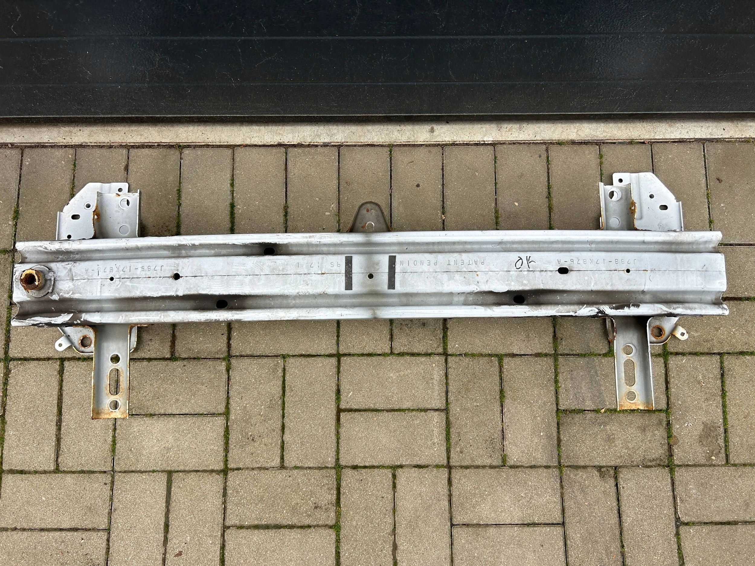 Ford Ka + plus 17- sider front front below bumper