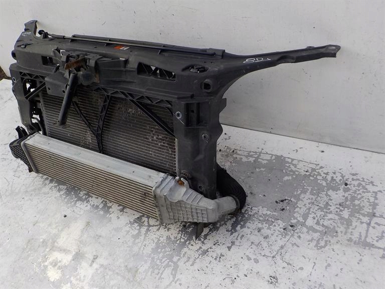 82. MAZDA 3 III DIESEL support panel for radiators pillar