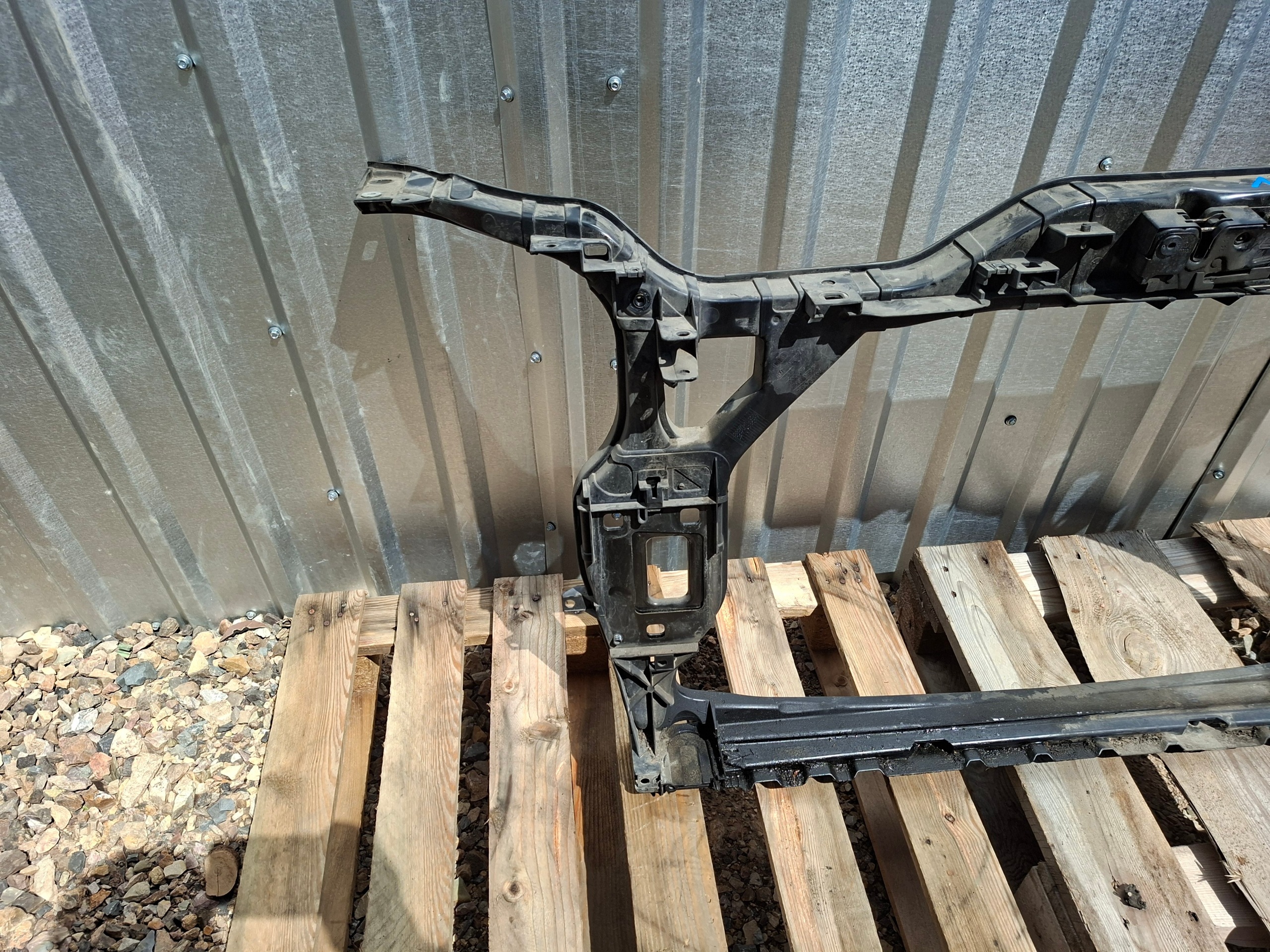 Audi Q5 8R0 bar, wall front 8R0805594B