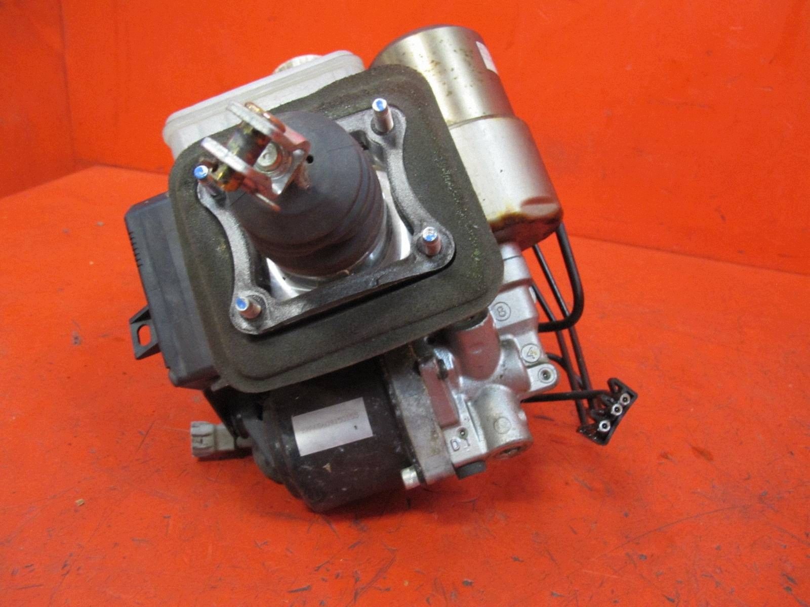 MITSUBISHI PAJERO 4 IV pump ABS control brakes MR569728